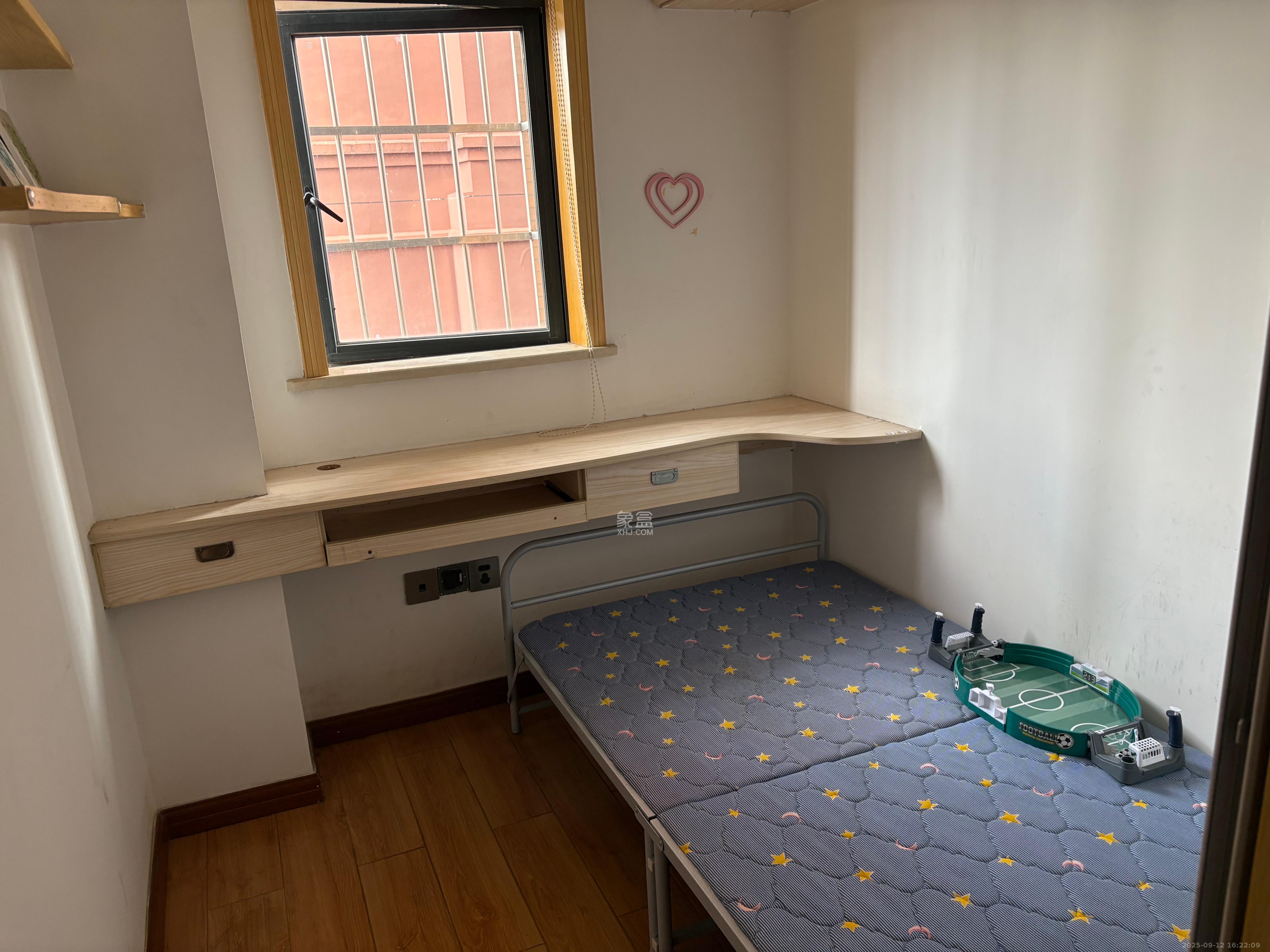 诚兴园  3室2厅1卫    2100.0元/月室内图