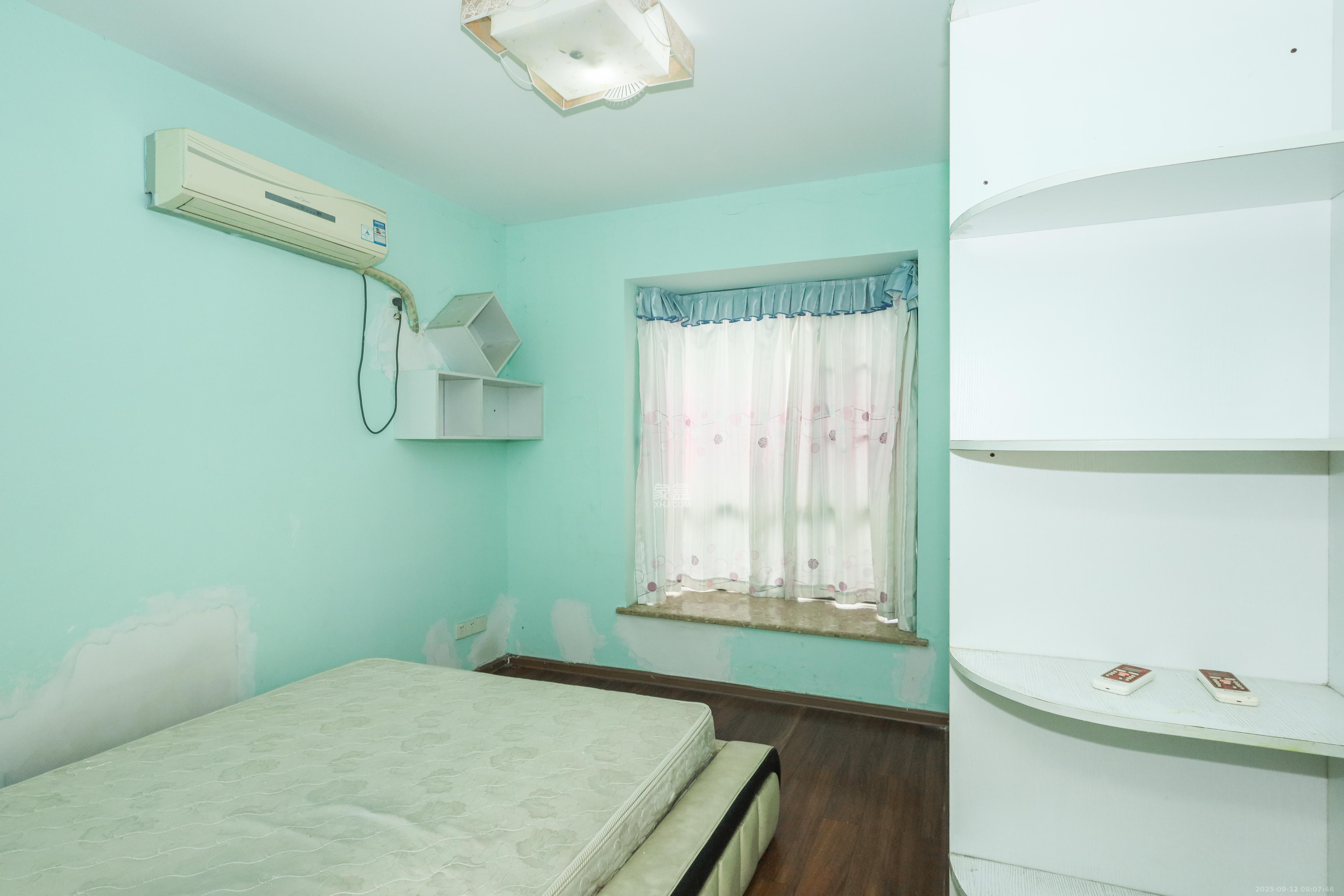 麓谷公馆（涉外国际公馆）  3室2厅2卫    2400.0元/月室内图