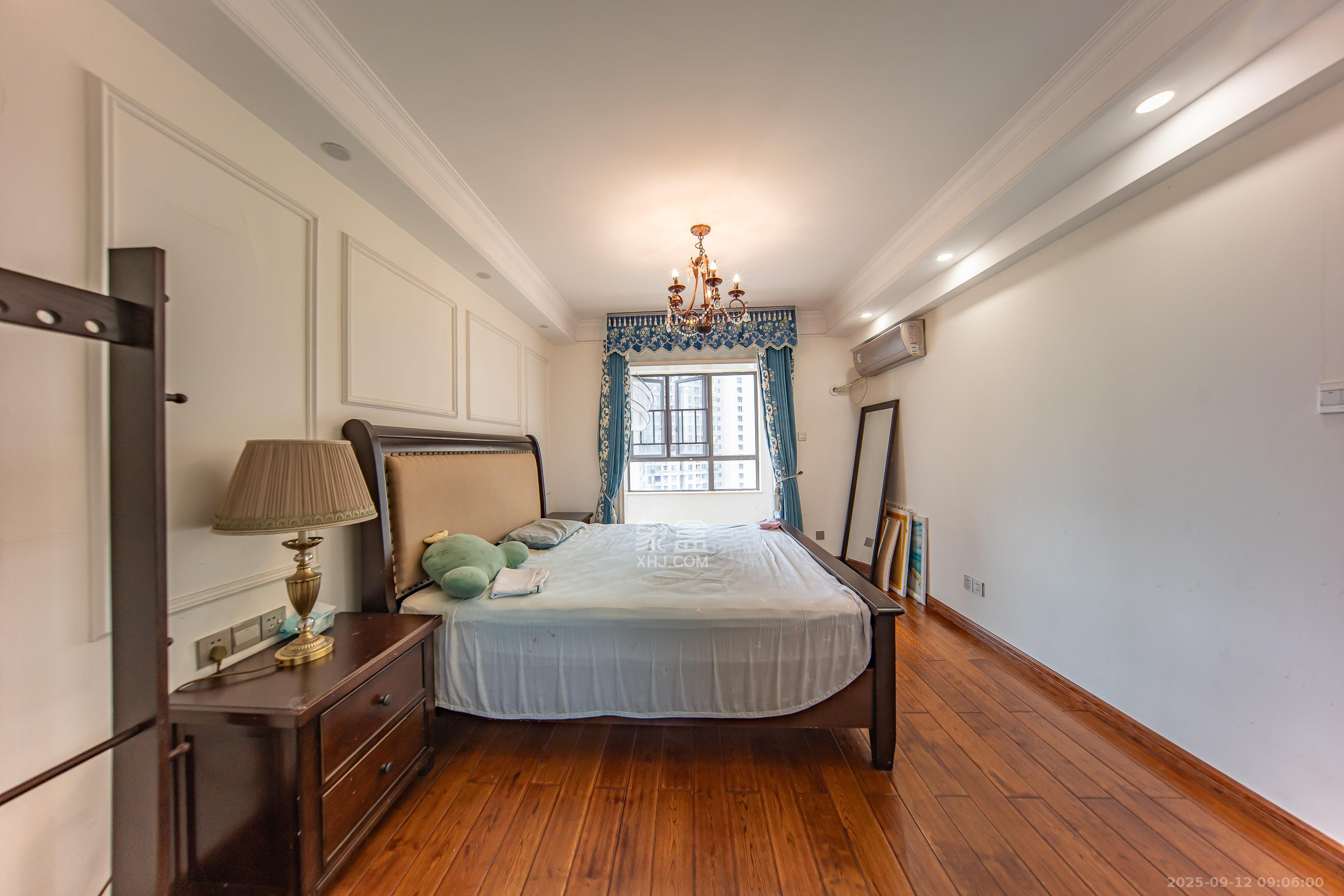 华润橡树湾 3室2厅2卫 95.98万 华润橡树湾 3室2厅2卫 95.98万卧室