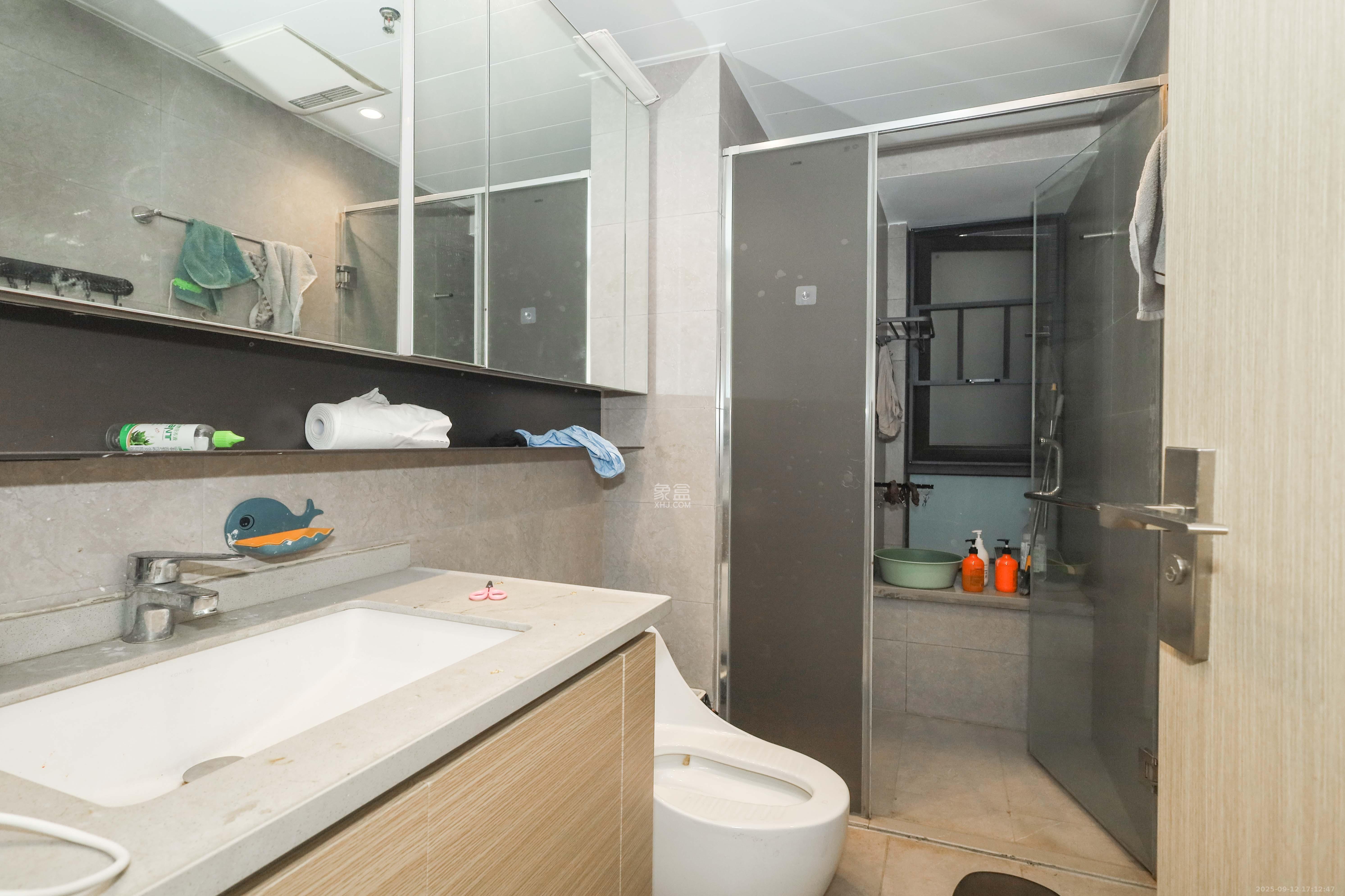 时代梅溪领峰  3室2厅2卫    127.0万卫生间