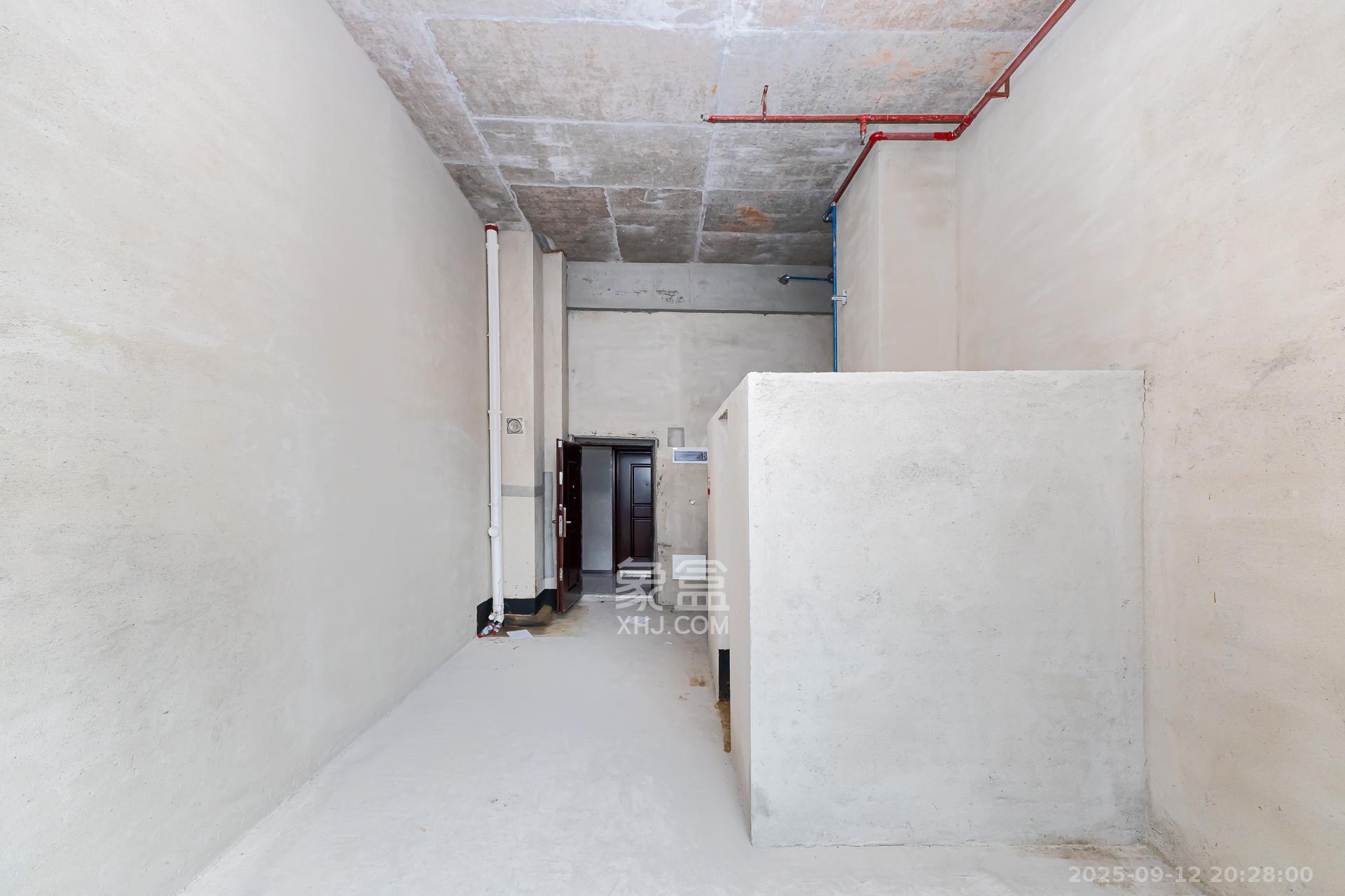 长燃润和天地(长润小区印湘江)  2室1厅1卫    20.8万 长燃润和天地(长润小区印湘江)  2室1厅1卫    20.8万厨房