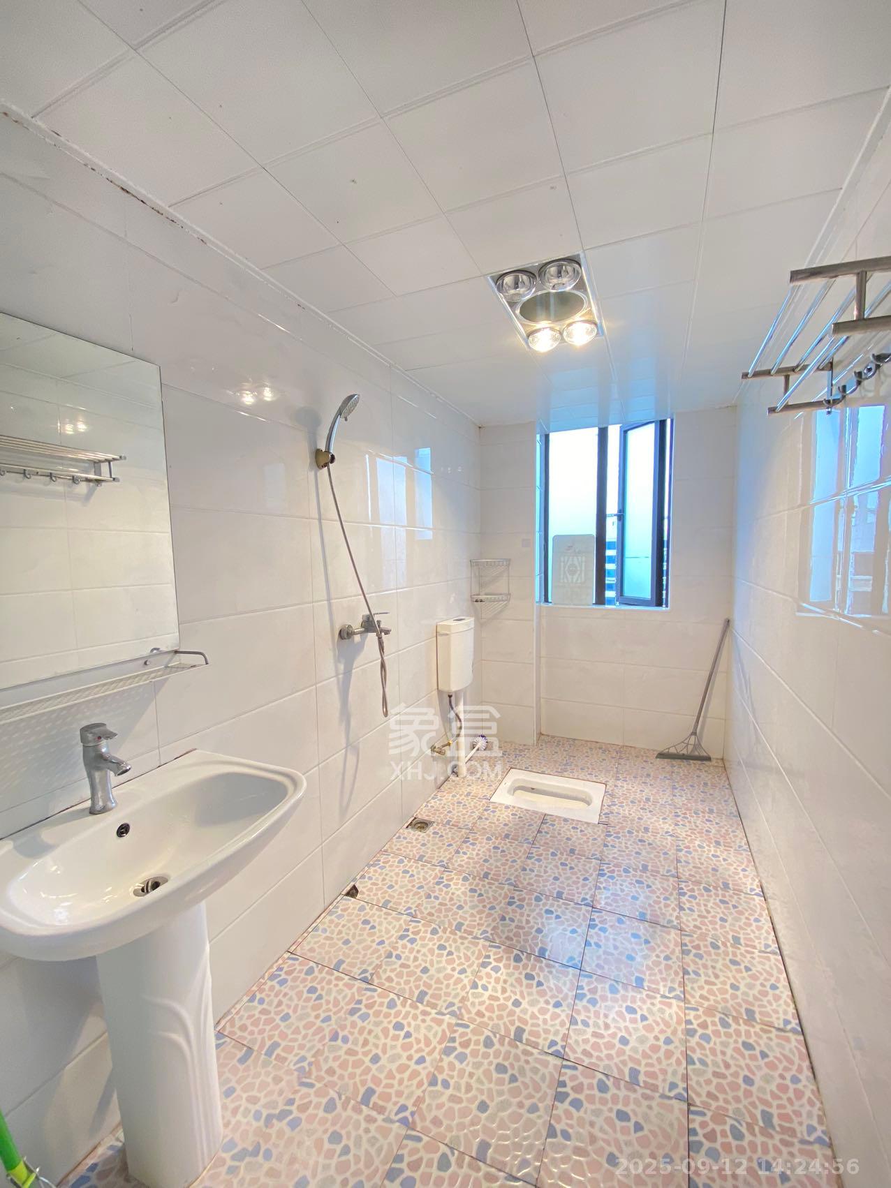 大鸿杰座  1室1厅1卫    1250.0元/月室内图