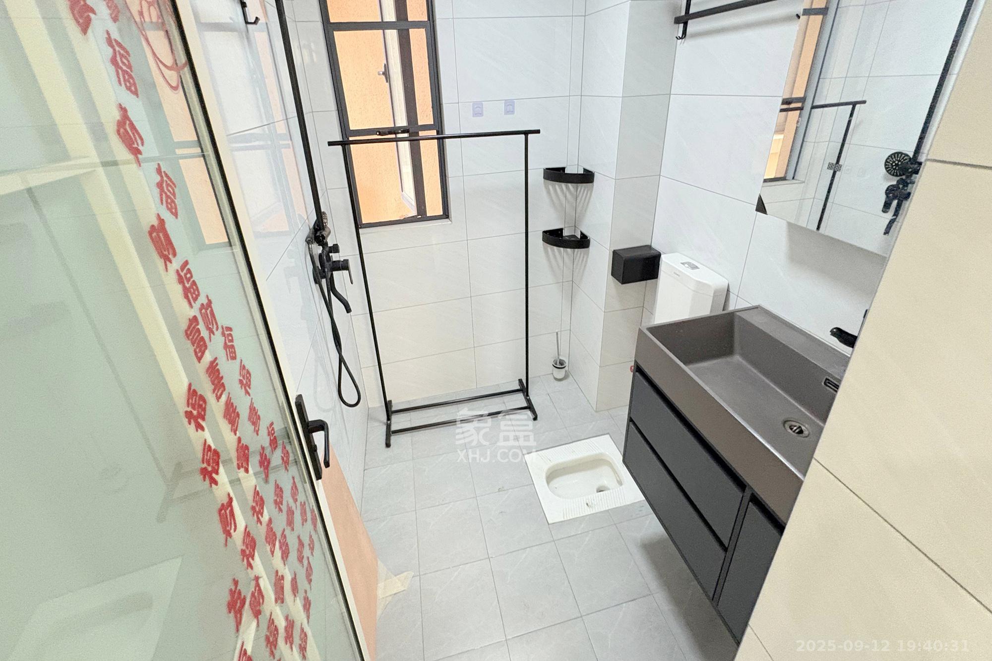 韭菜园嘉苑  3室1厅2卫    155.0万 韭菜园嘉苑  3室1厅2卫    155.0万卫生间