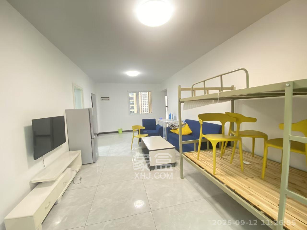 绿地新都会 3室2厅2卫 2200.0元/月 绿地新都会 3室2厅2卫 2200.0元/月室内图