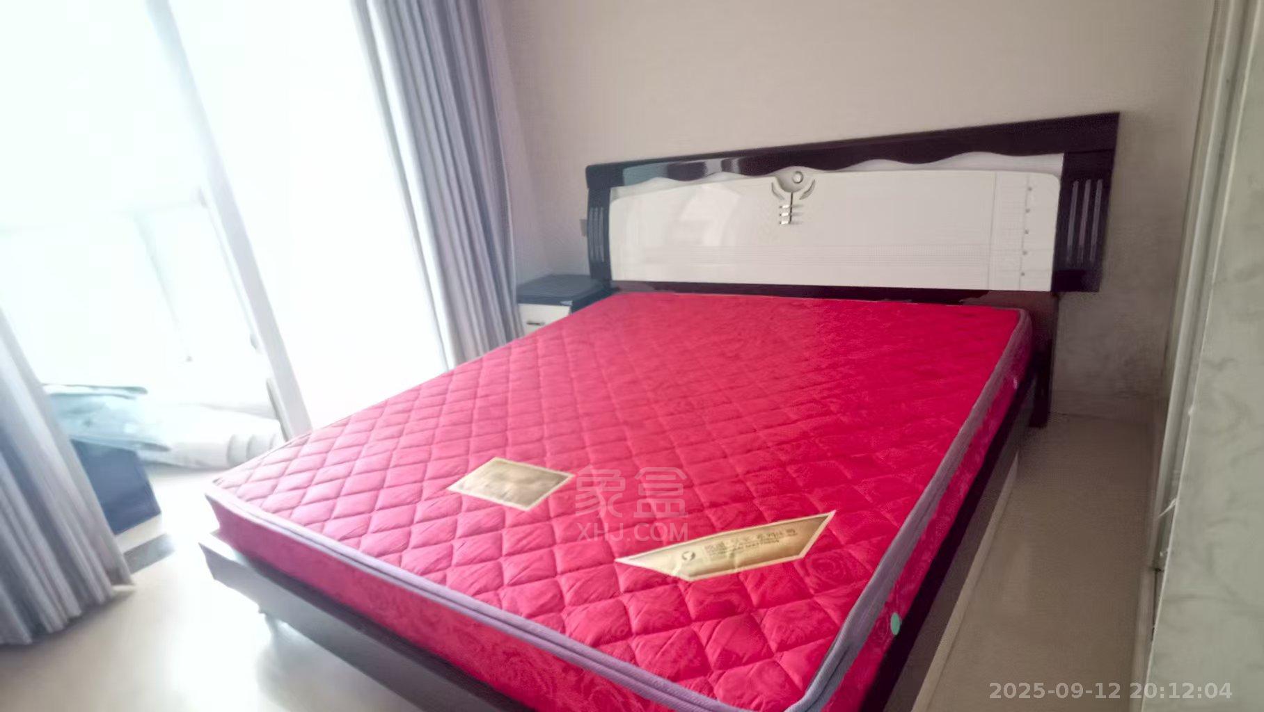 经世皇城 3室2厅2卫 2400.0元/月 经世皇城 3室2厅2卫 2400.0元/月室内图