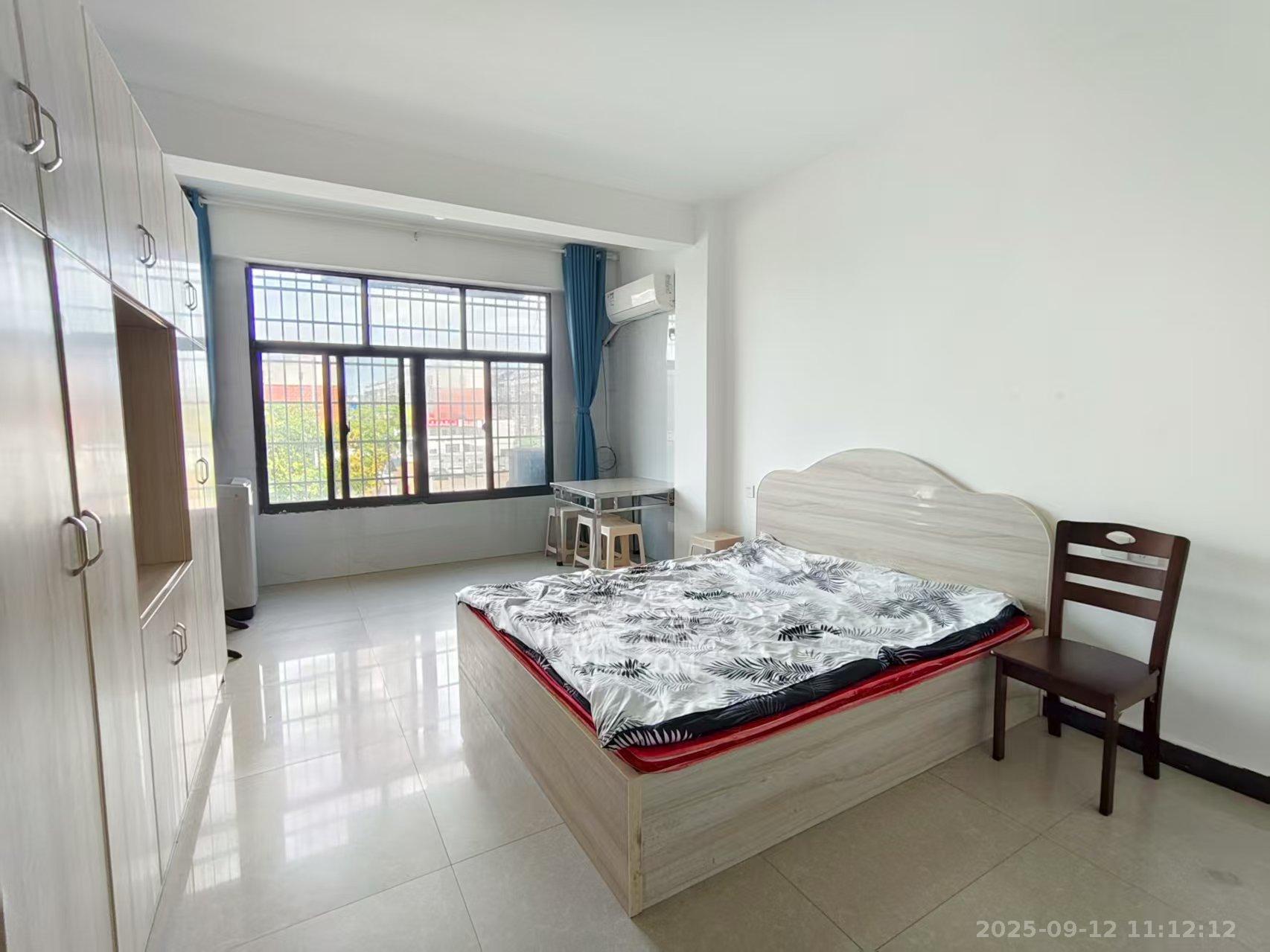 海棠路散盘 1室1厅1卫 800.0元/月 海棠路散盘 1室1厅1卫 800.0元/月室内图