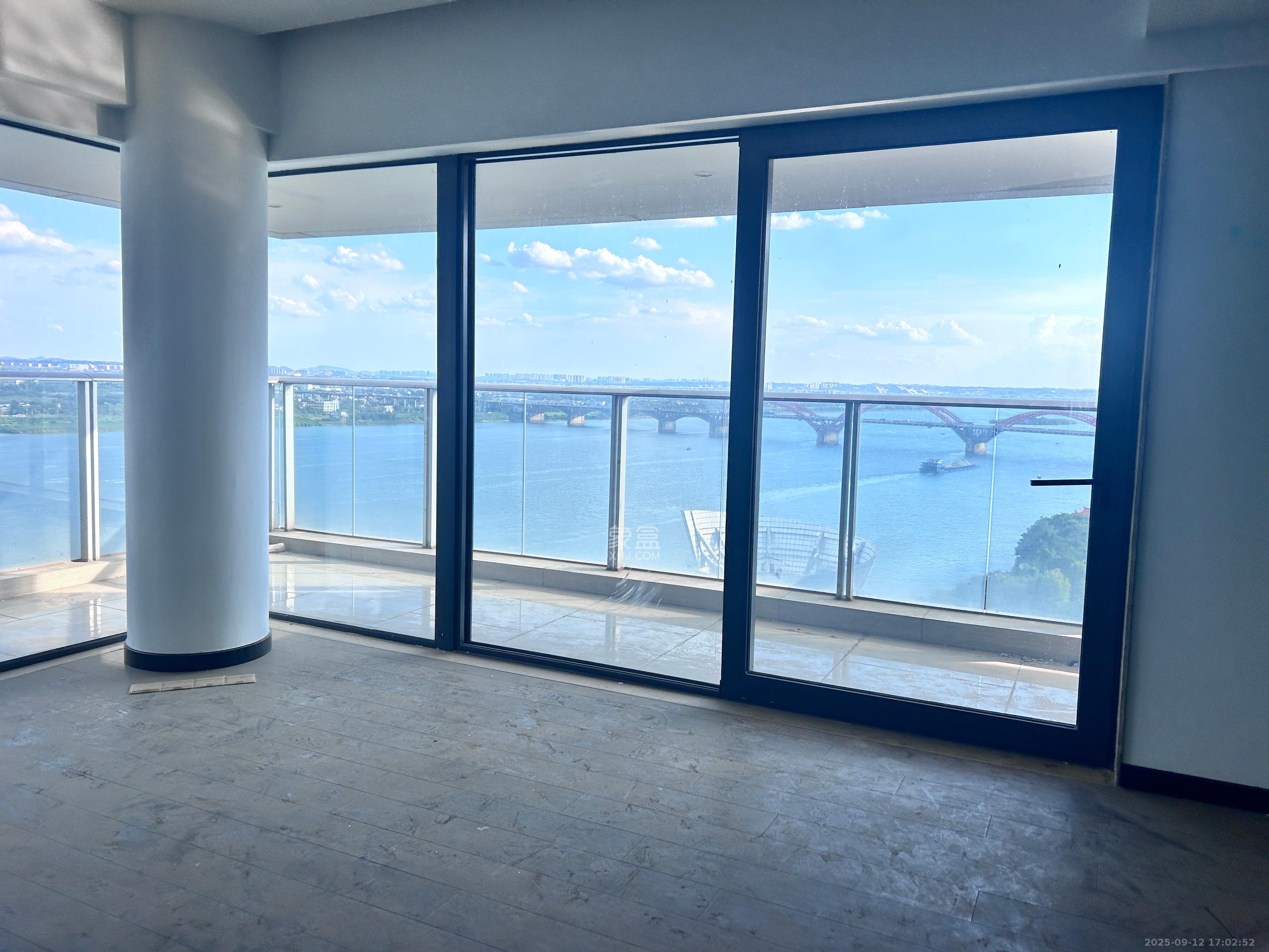 珠江颐德公馆 4室2厅2卫 20000.0元/月 珠江颐德公馆 4室2厅2卫 20000.0元/月室内图