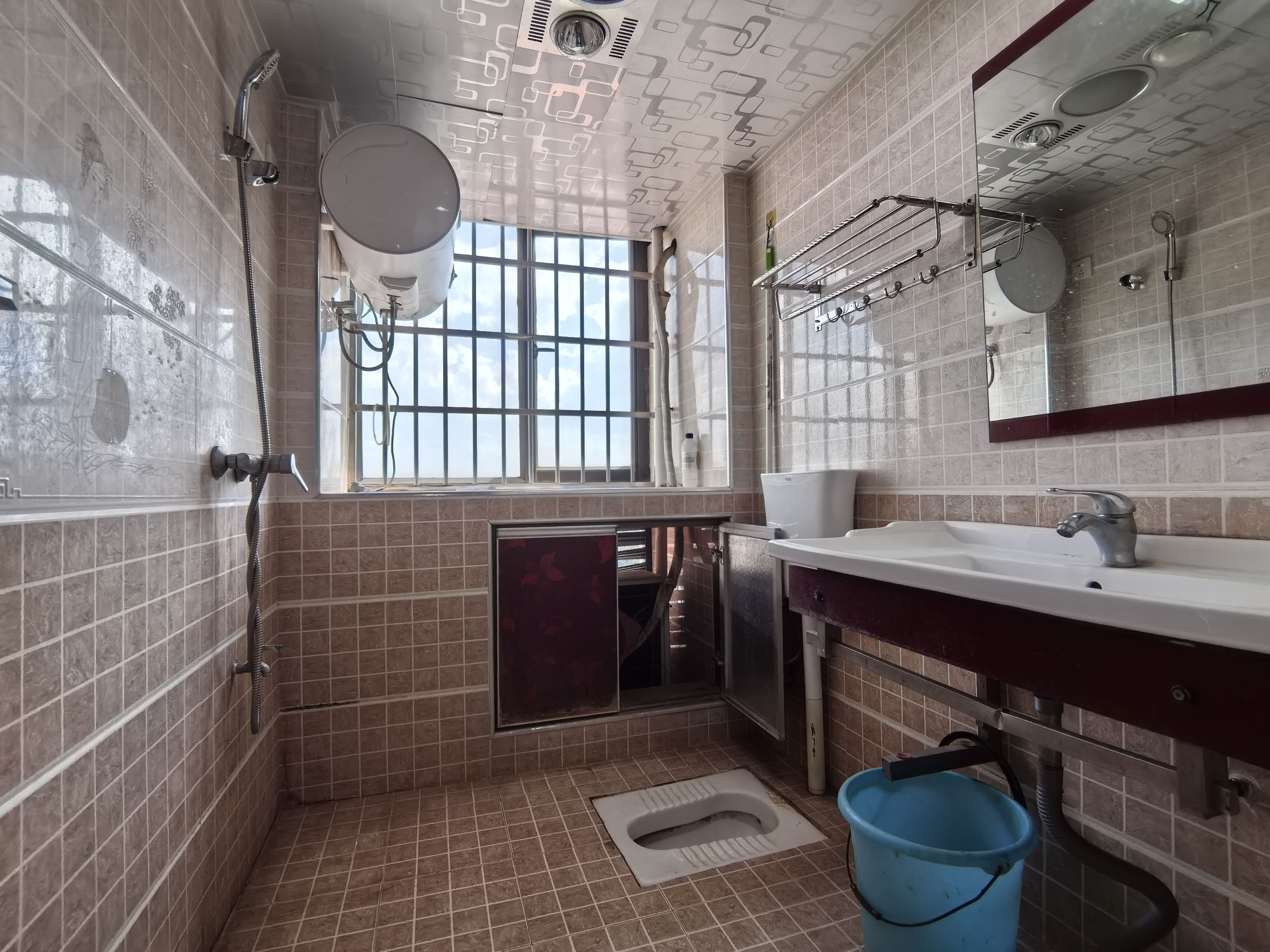 龙泰上品 1室0厅0卫 1500.0元/月 龙泰上品 1室0厅0卫 1500.0元/月室内图