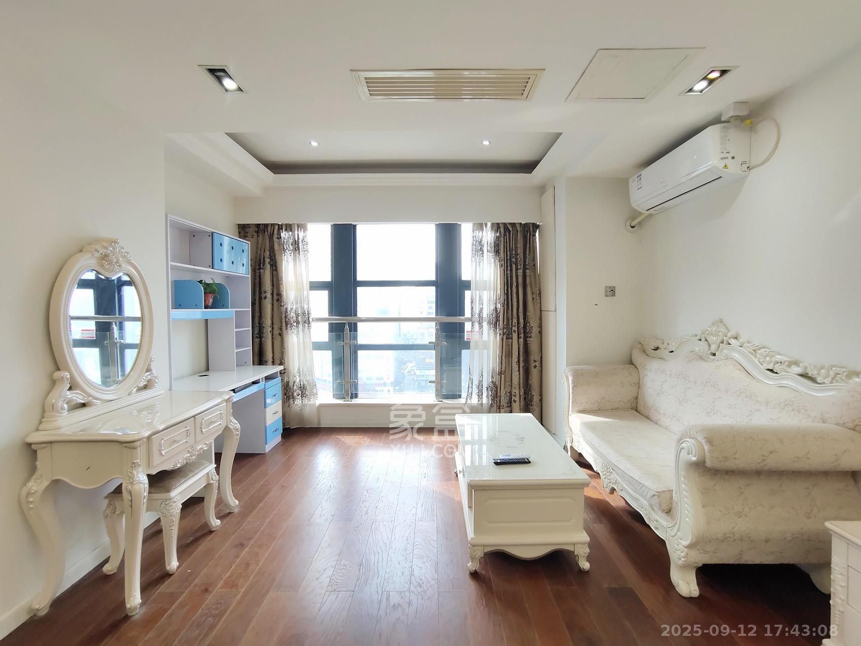 壹号公馆 1室1厅1卫 2300.0元/月 壹号公馆 1室1厅1卫 2300.0元/月室内图