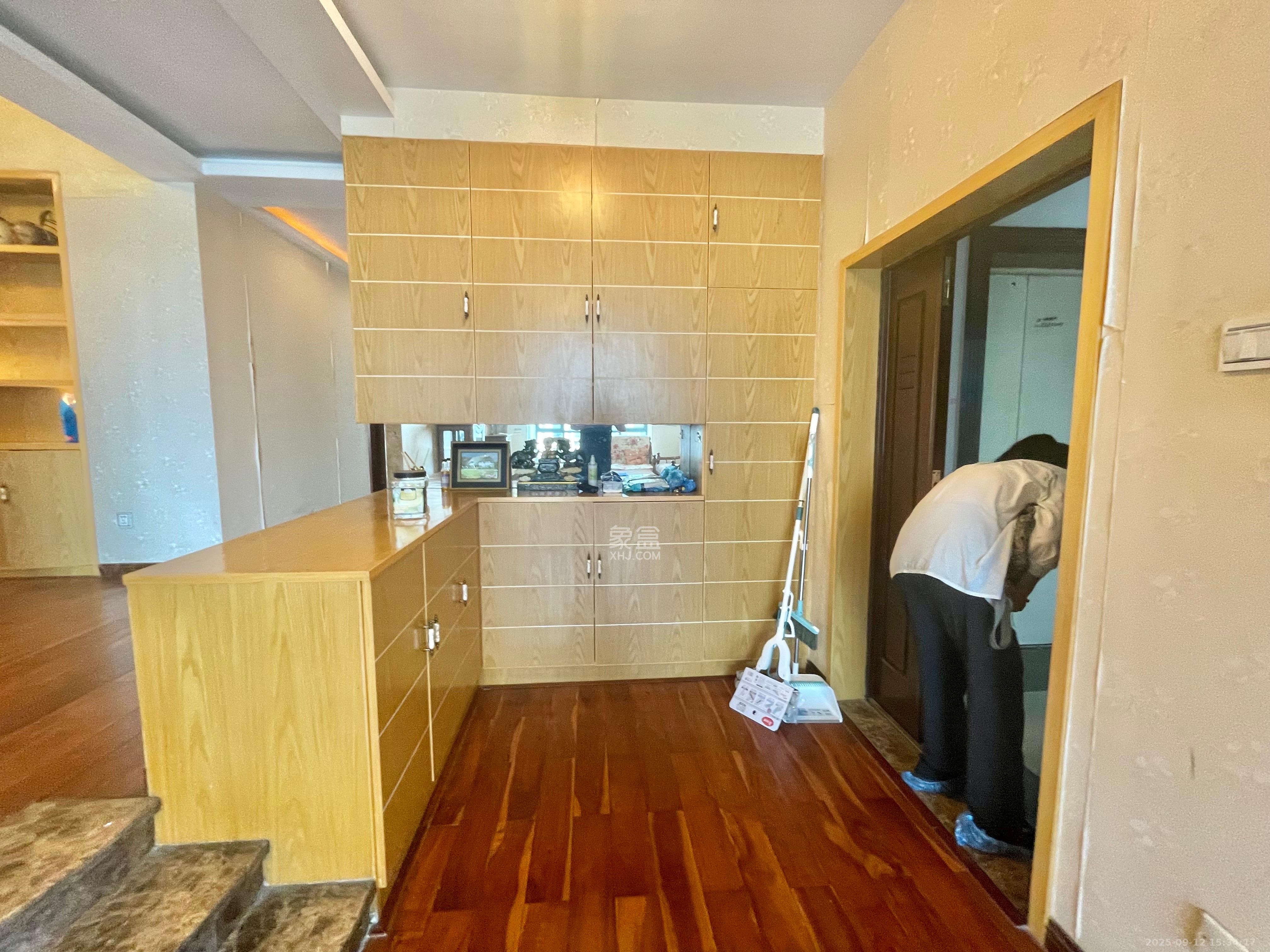 中江国际花城 3室2厅2卫 3200.0元/月 中江国际花城 3室2厅2卫 3200.0元/月室内图