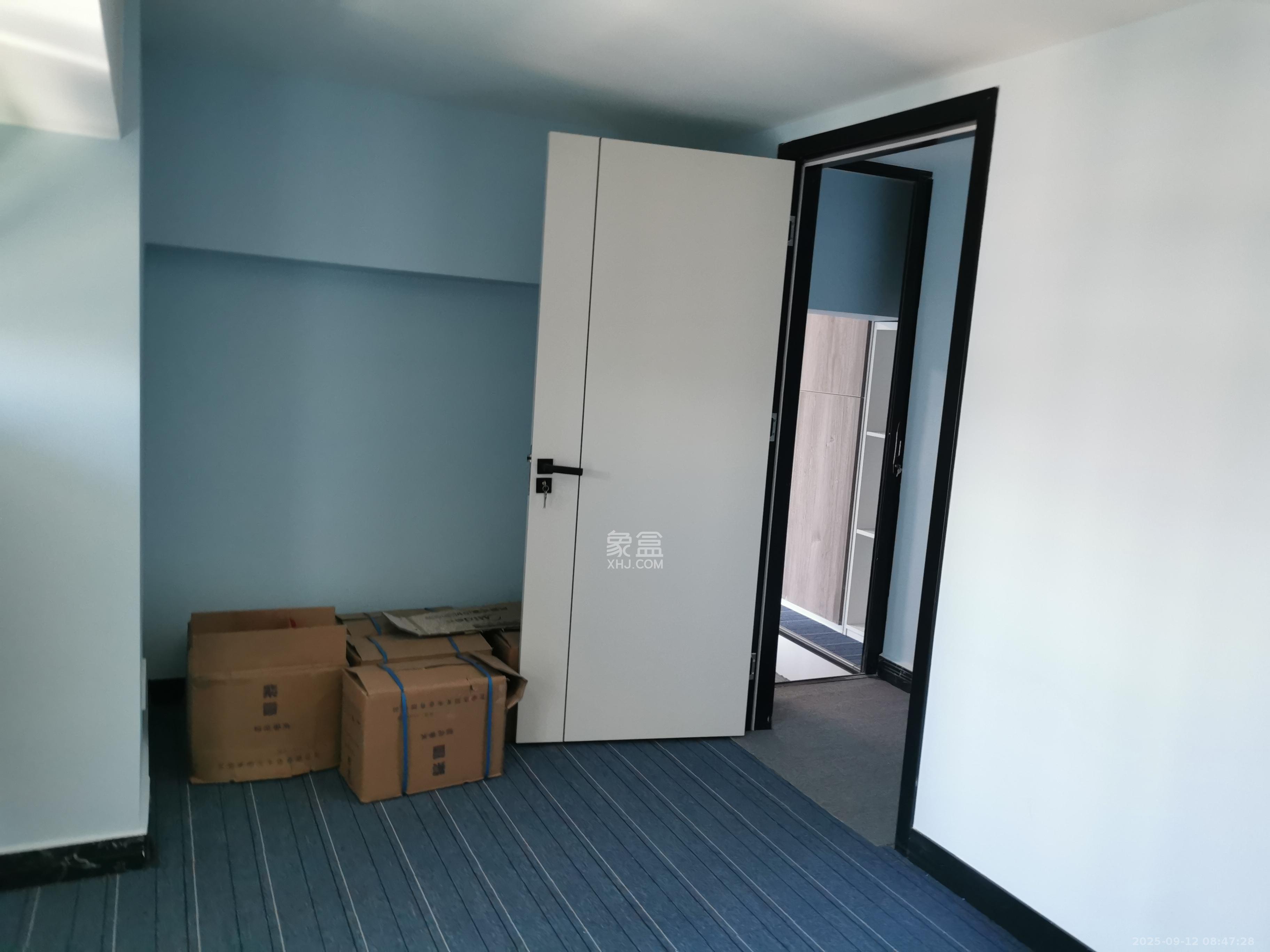 东盈商业广场(华泉城市广场)  1室0厅0卫    3800.0元/月 东盈商业广场(华泉城市广场)  1室0厅0卫    3800.0元/月室内图