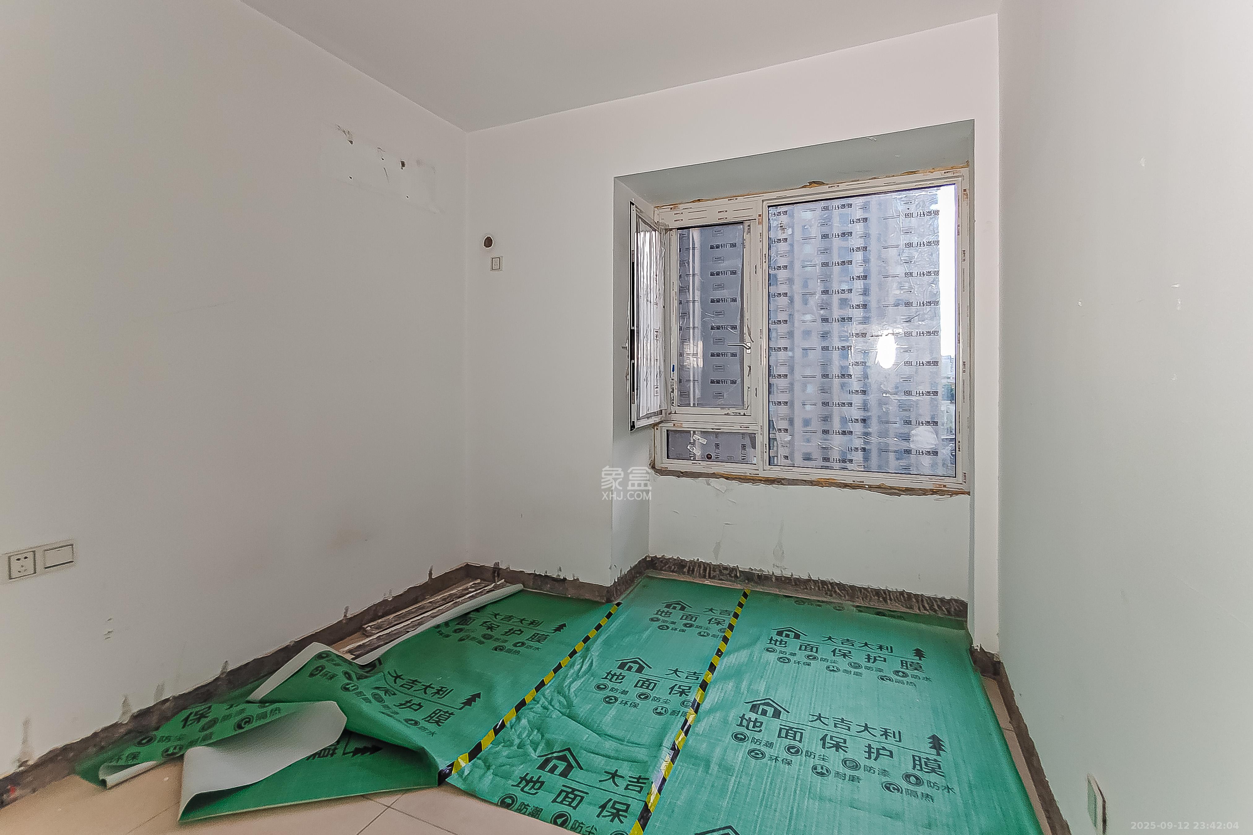建发汇金国际  2室2厅1卫   106.00万卧室