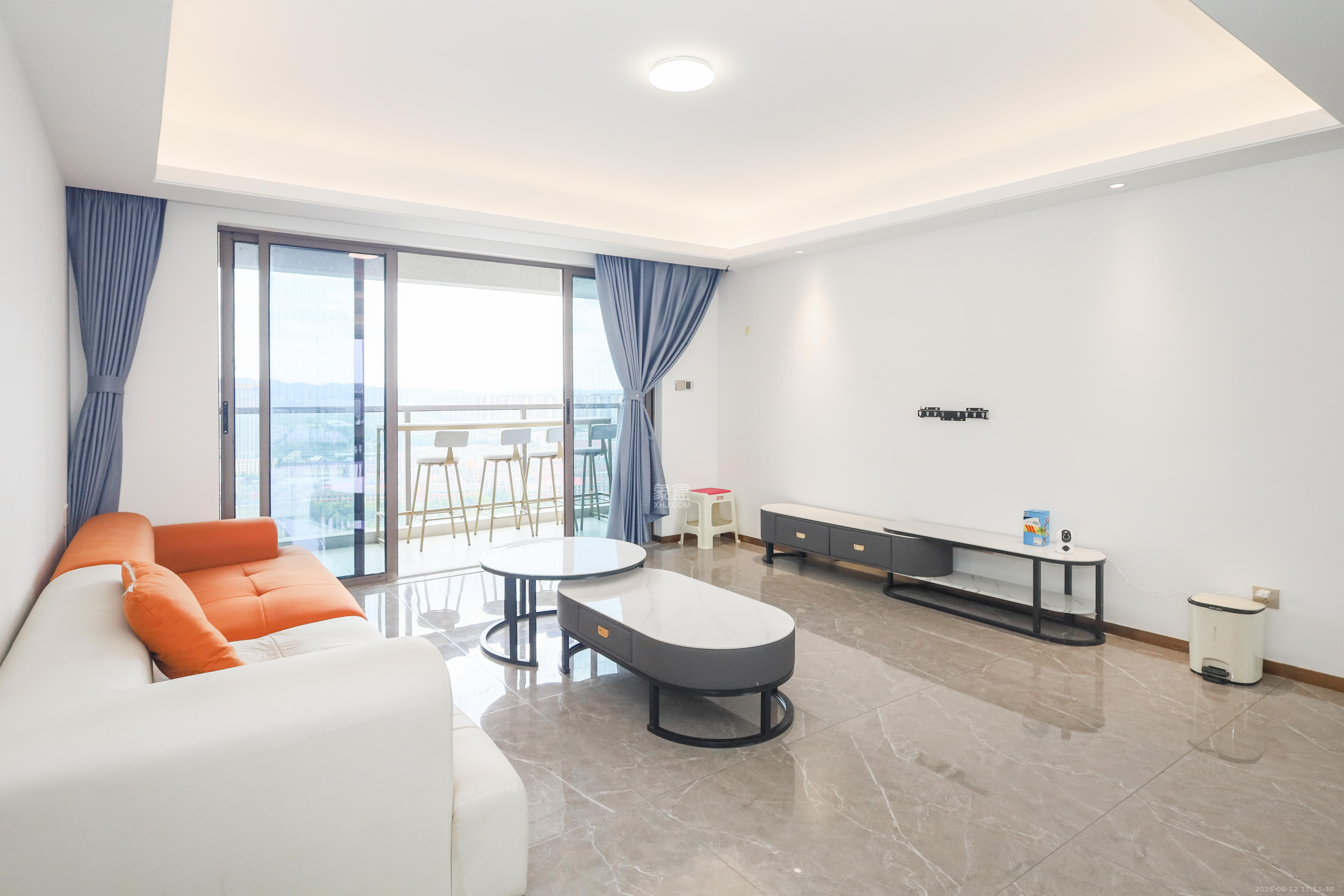 长沙溪山悦  4室2厅2卫    113.0万 长沙溪山悦  4室2厅2卫    113.0万客厅