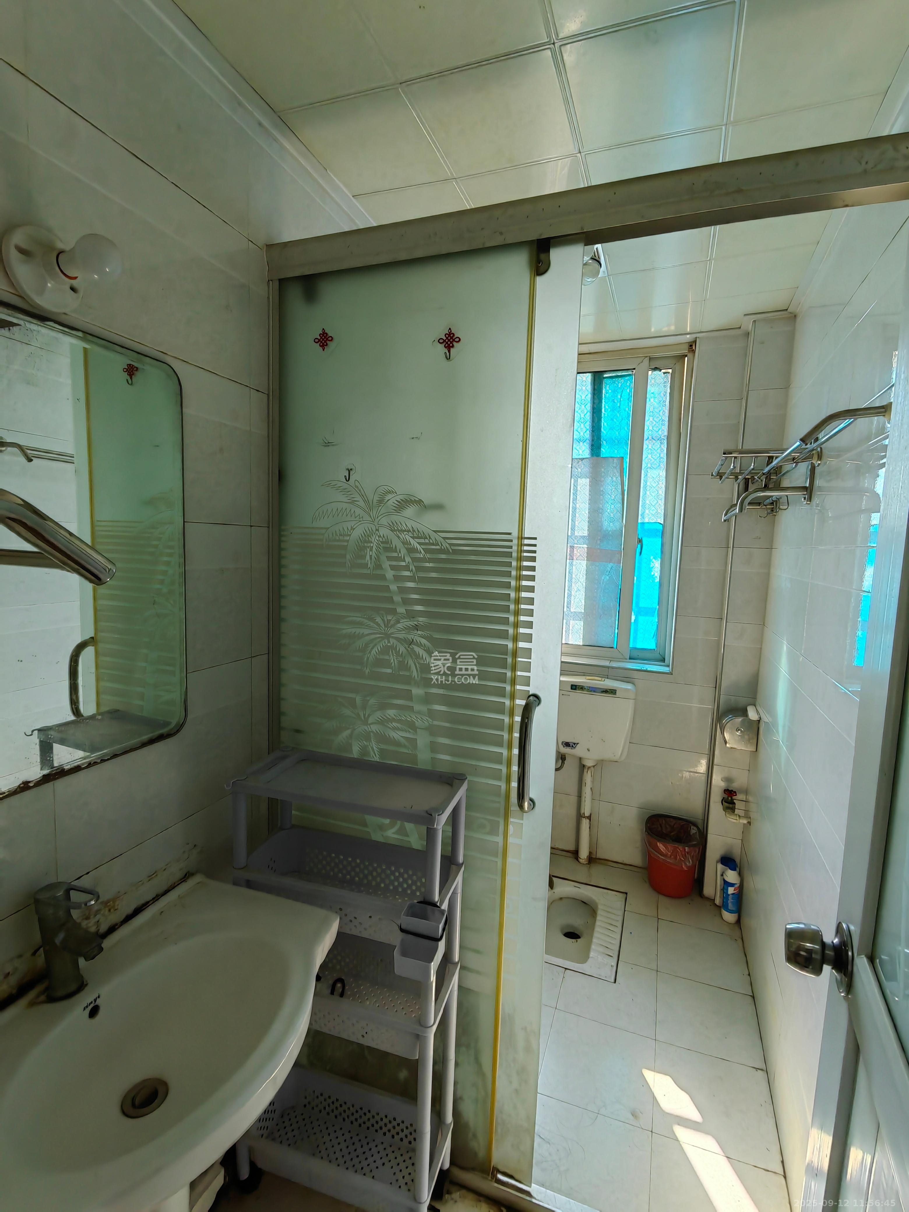 麓谷锦和园 3室2厅1卫 2200.0元/月 麓谷锦和园 3室2厅1卫 2200.0元/月室内图