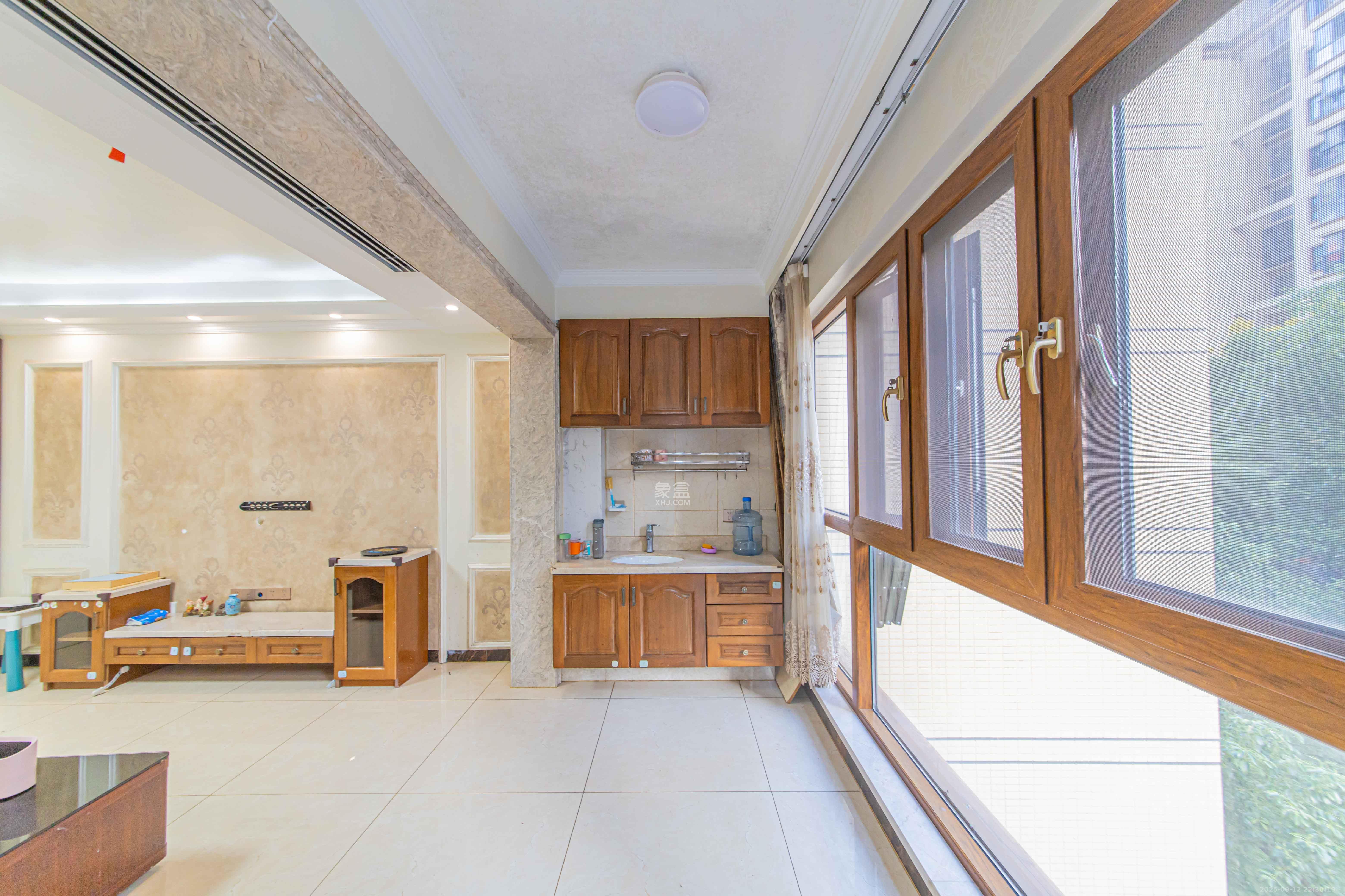 中建芙蓉嘉苑 4室2厅2卫 126.0万 中建芙蓉嘉苑 4室2厅2卫 126.0万阳台