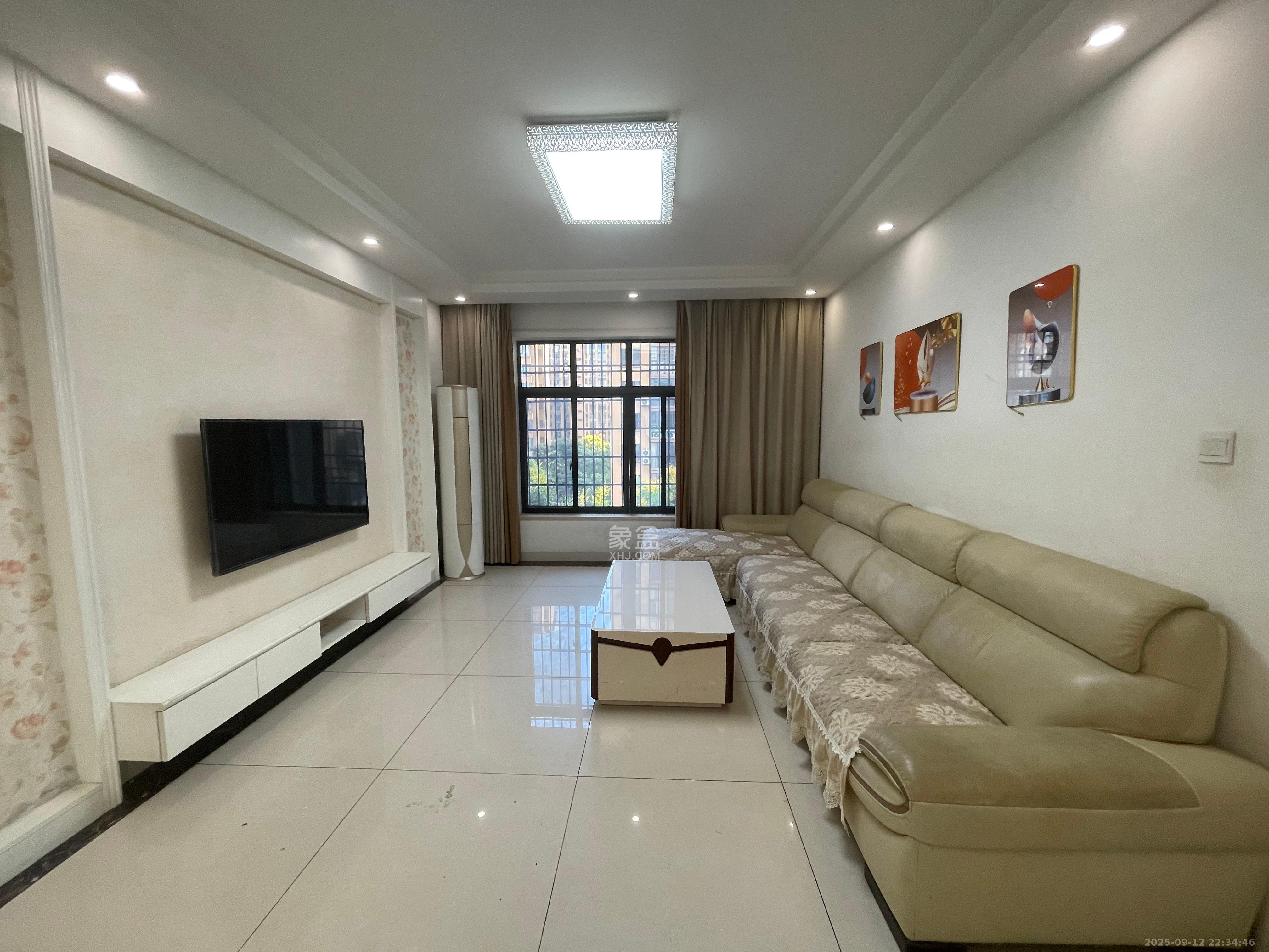 中信凯旋城(中信新城四期) 1室2厅2卫 2450.0元/月 中信凯旋城(中信新城四期) 1室2厅2卫 2450.0元/月室内图