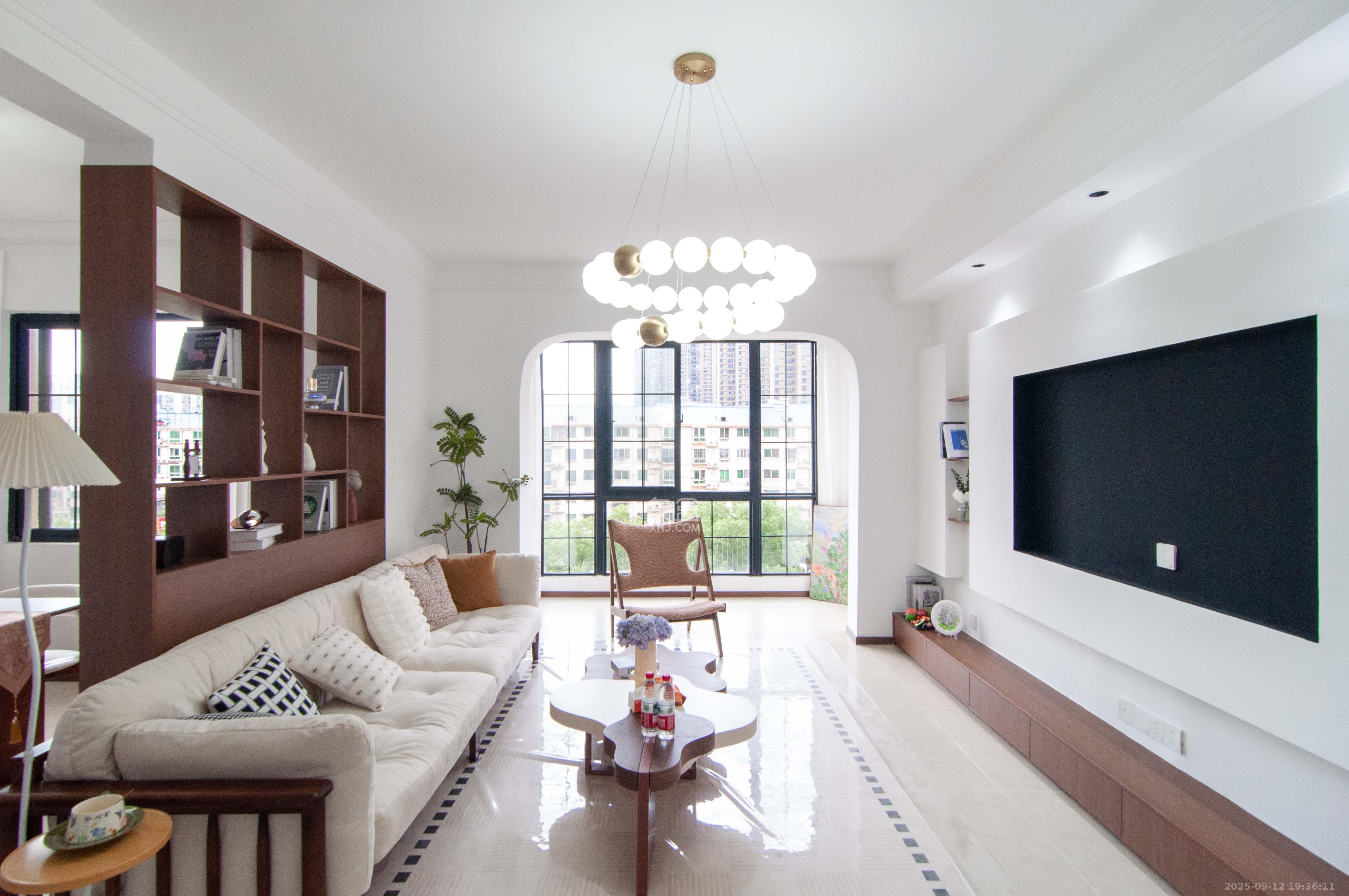 沁园春御院  3室2厅2卫    127.8万 沁园春御院  3室2厅2卫    127.8万