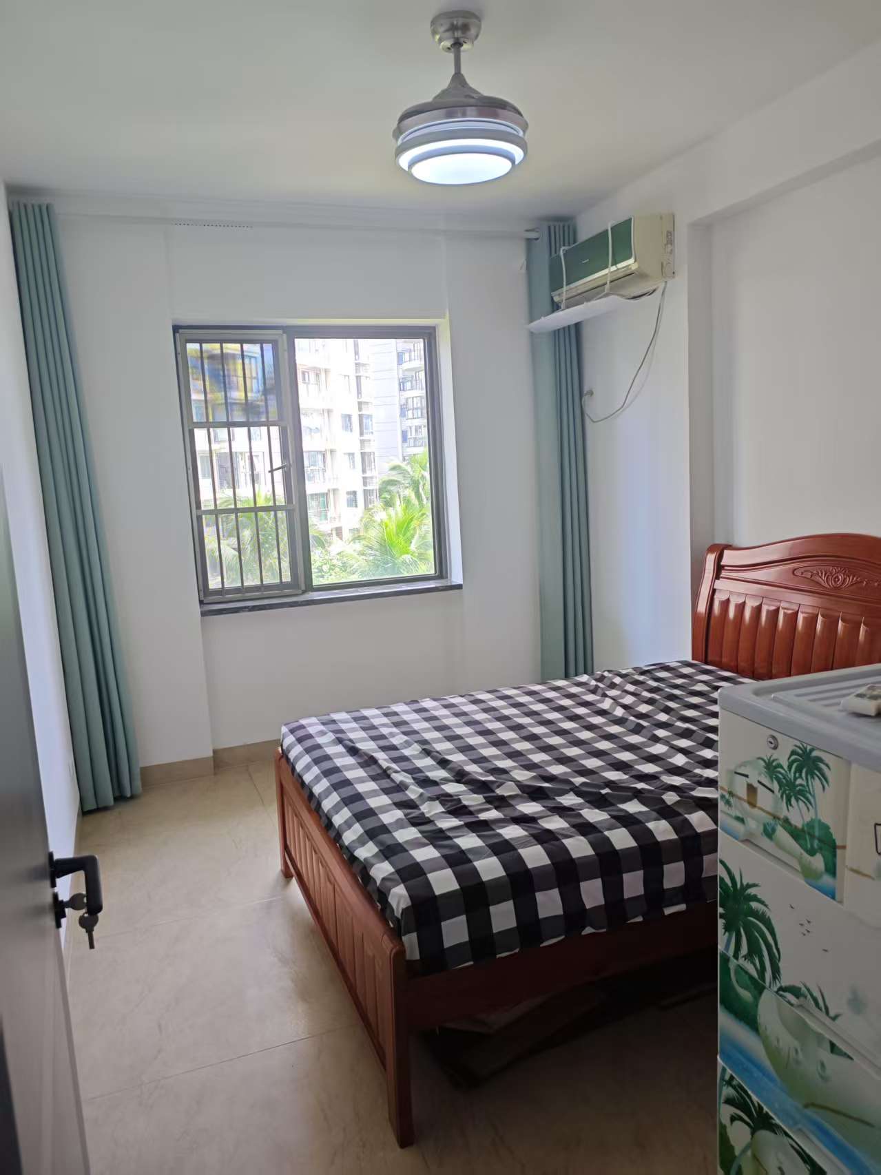 鸿天阁 3室2厅2卫 3200.0元/月 鸿天阁 3室2厅2卫 3200.0元/月室内图