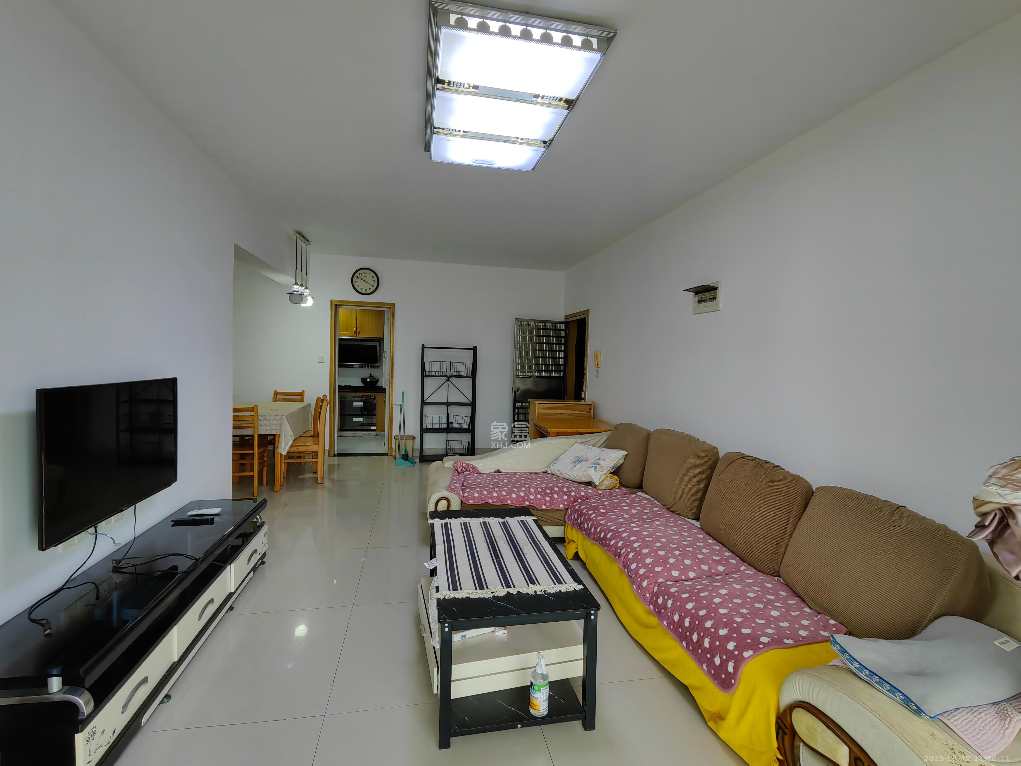 麓谷锦和园 3室2厅1卫 2200.0元/月 麓谷锦和园 3室2厅1卫 2200.0元/月室内图