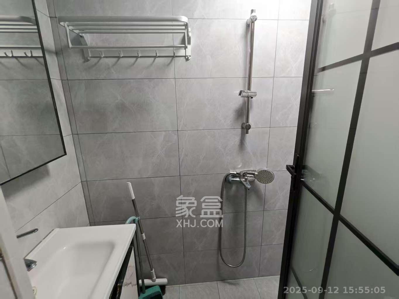 保利海德公园  1室1厅1卫   1600.00元/月室内图