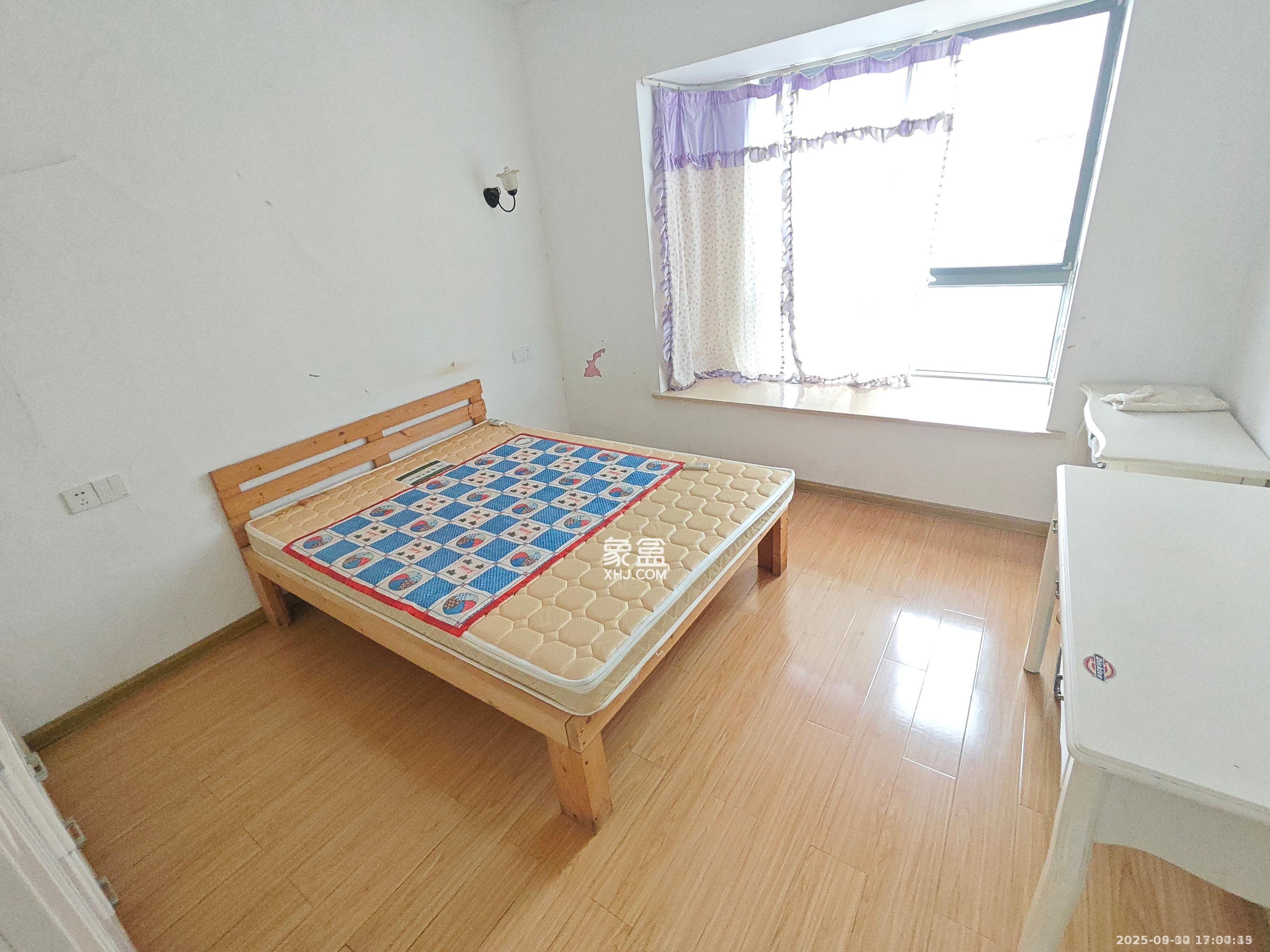 鑫天御景湾 2室2厅2卫 1800.0元/月 鑫天御景湾 2室2厅2卫 1800.0元/月室内图