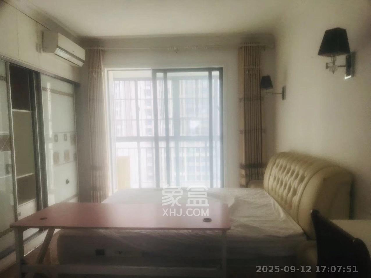 月畔湾 3室2厅2卫 2800.0元/月 月畔湾 3室2厅2卫 2800.0元/月室内图