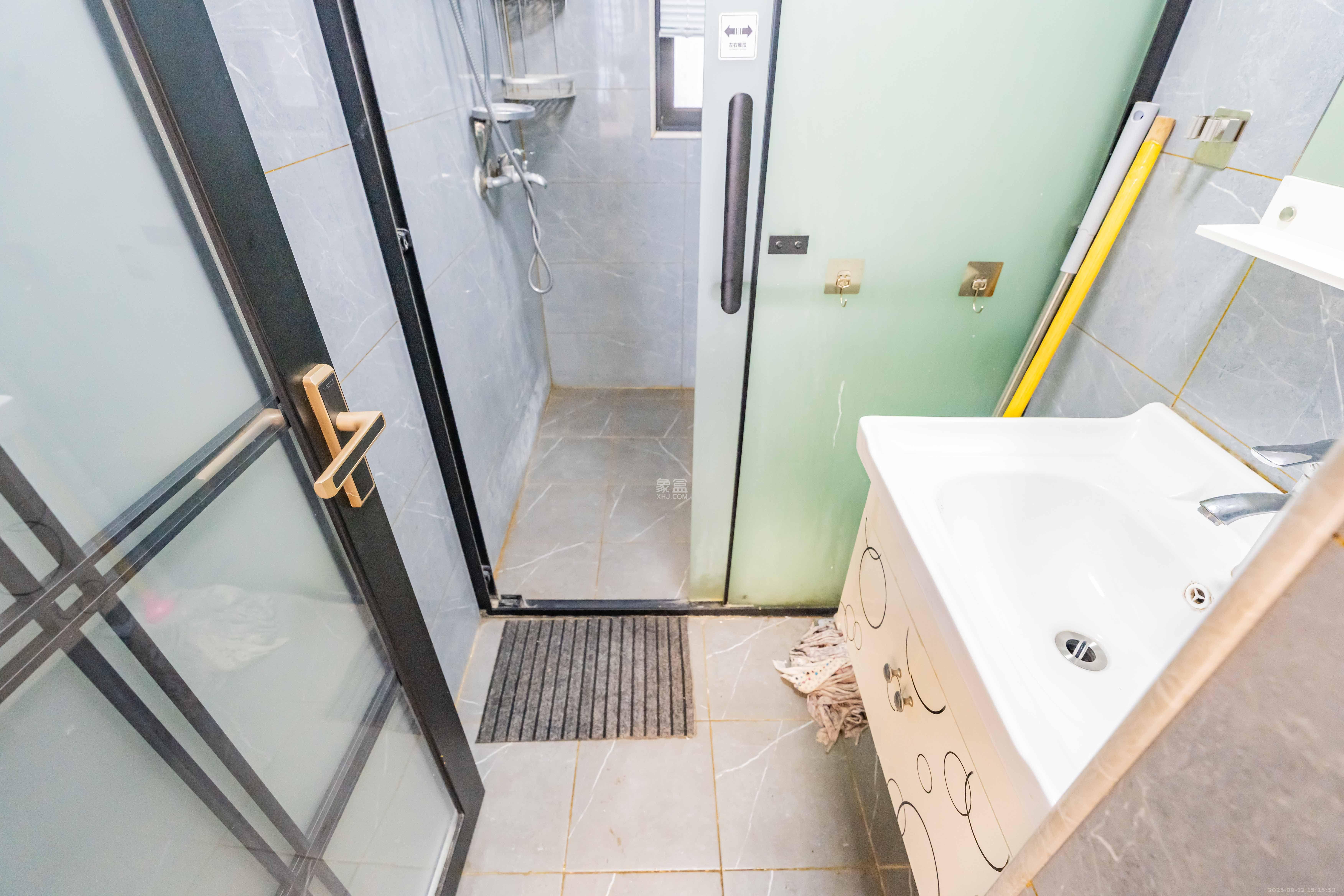 里约荟  3室2厅2卫    3800.0元/月室内图