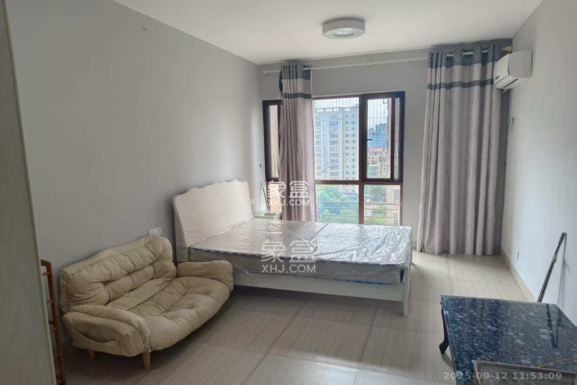 惠通才郡 1室1厅1卫 1600.0元/月 惠通才郡 1室1厅1卫 1600.0元/月室内图