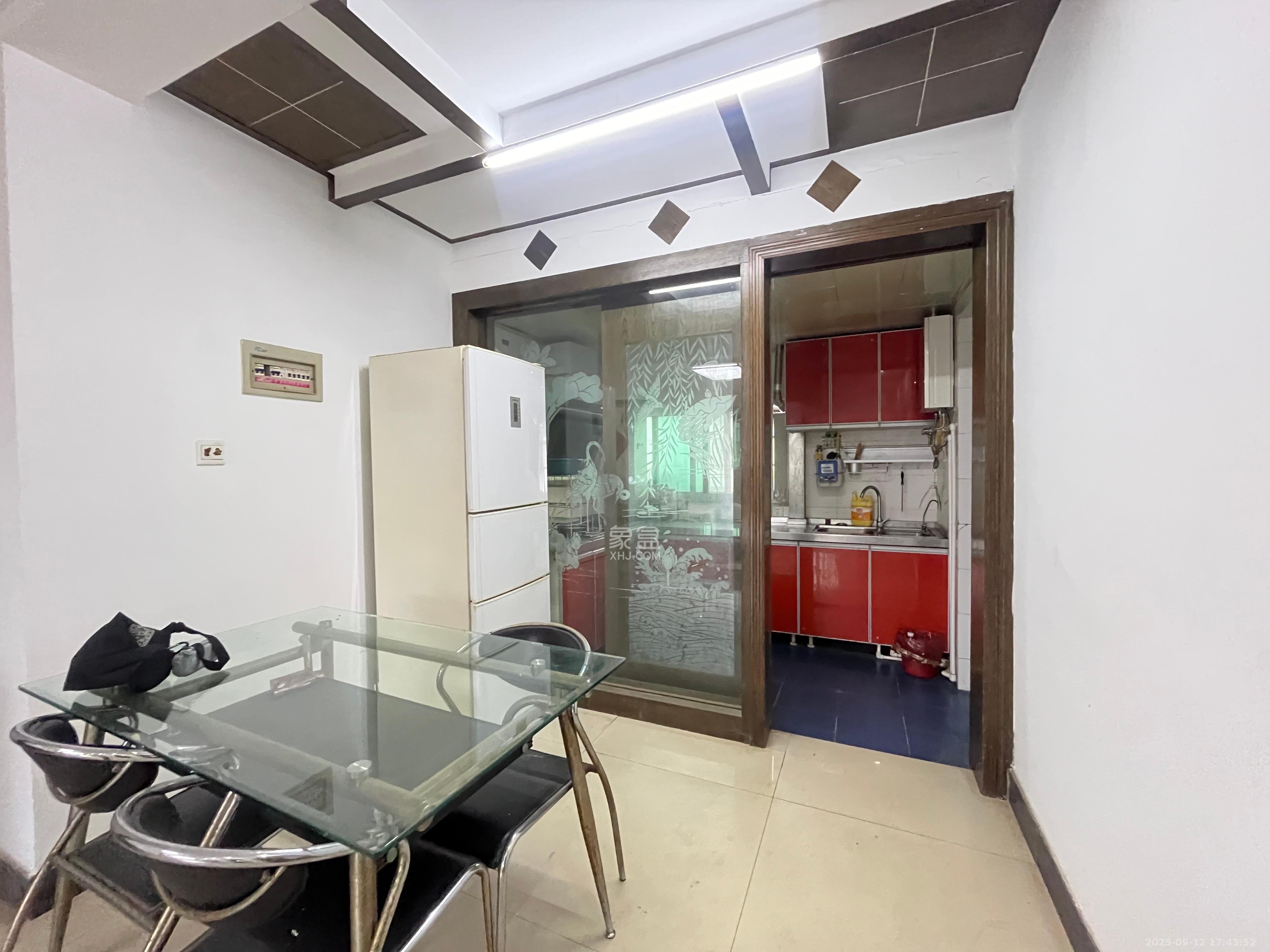 恩瑞麓山名园(龙王港小区) 2室2厅1卫 1750.0元/月 恩瑞麓山名园(龙王港小区) 2室2厅1卫 1750.0元/月室内图