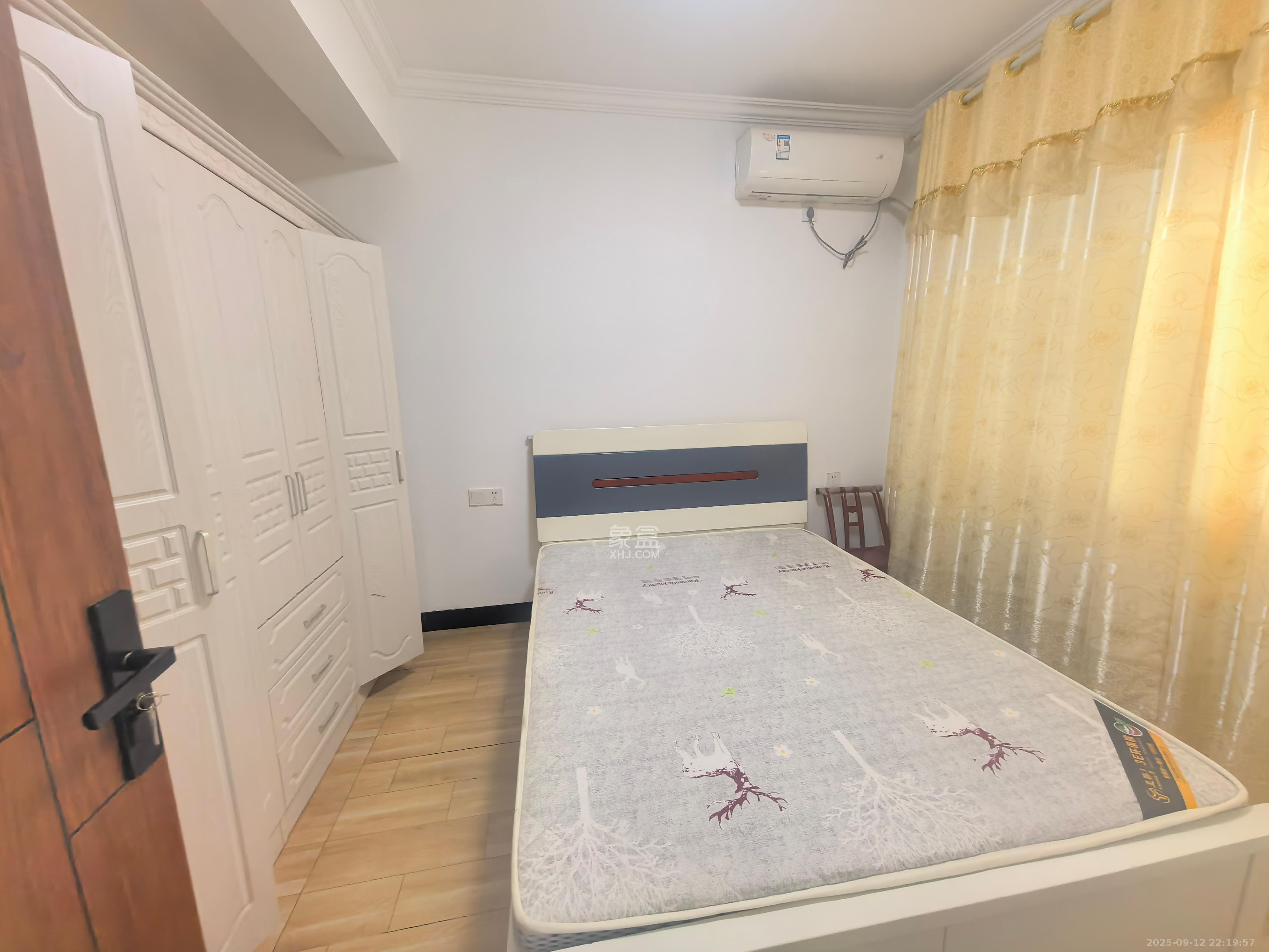 中梁星都荟  3室2厅1卫    2000.0元/月 中梁星都荟  3室2厅1卫    2000.0元/月室内图