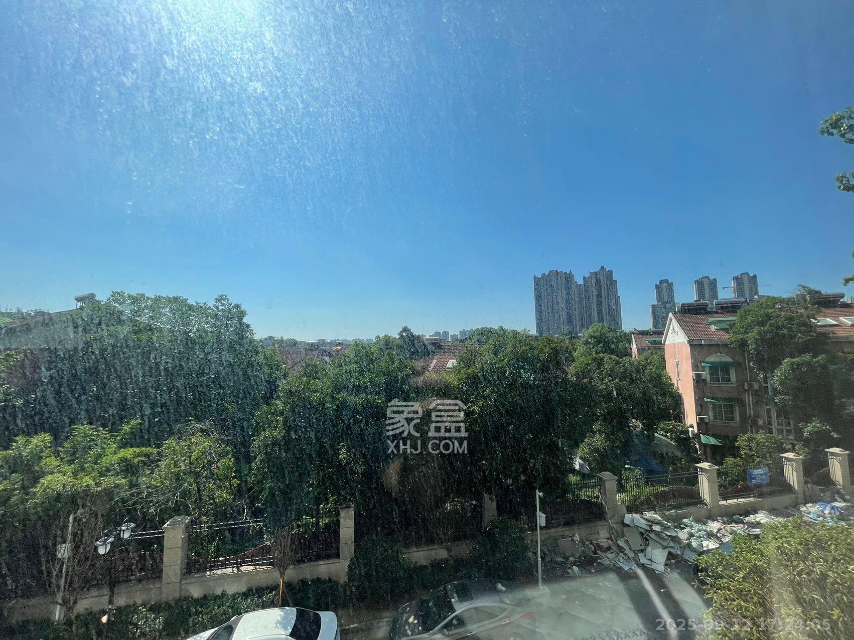 恒大清澜苑(恒大御景半岛四期) 1室1厅1卫 1500.0元/月 恒大清澜苑(恒大御景半岛四期) 1室1厅1卫 1500.0元/月室内图