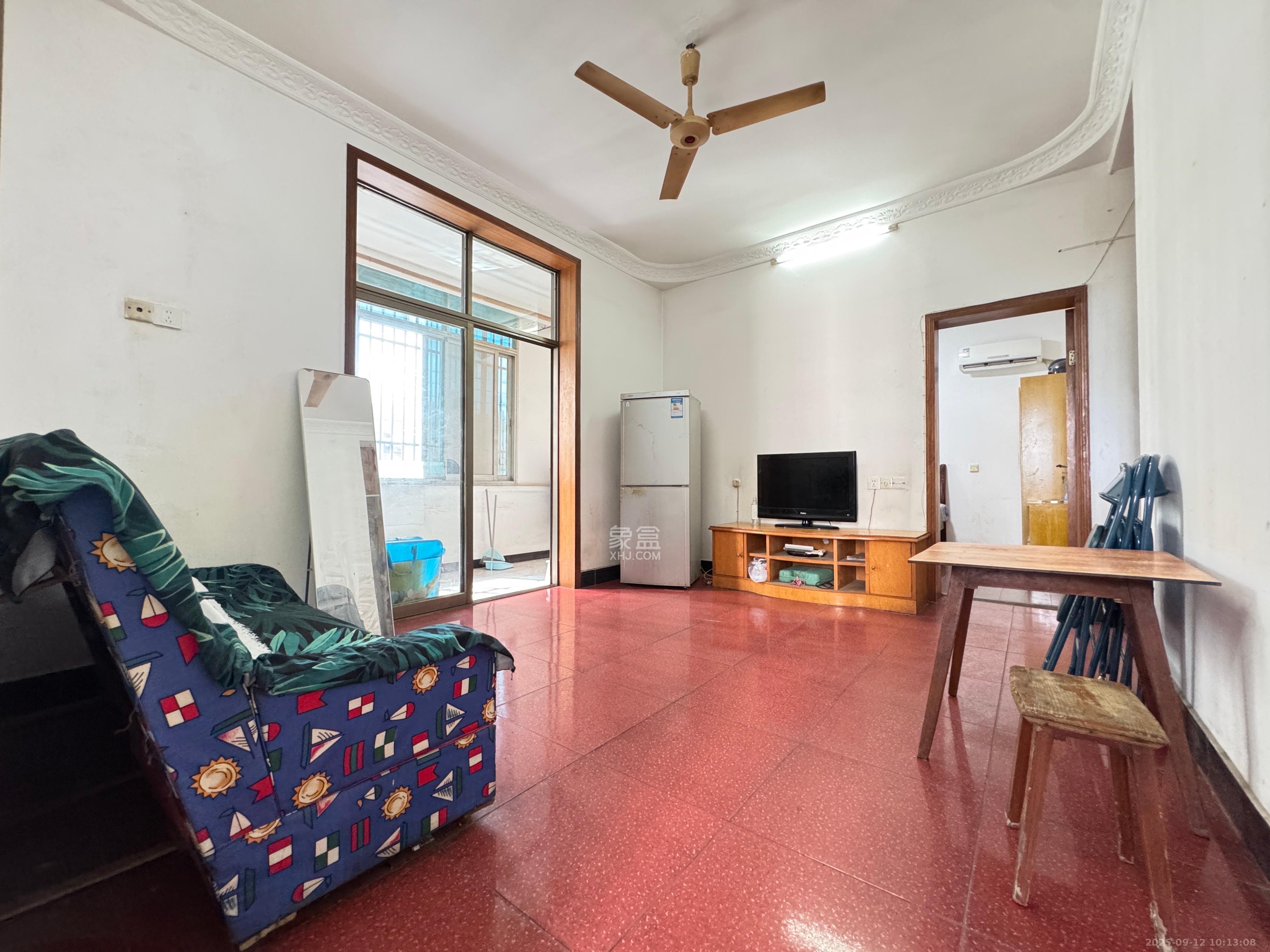 工农桥社区白马公寓(白马庙巷) 3室1厅1卫 2000.0元/月 工农桥社区白马公寓(白马庙巷) 3室1厅1卫 2000.0元/月室内图