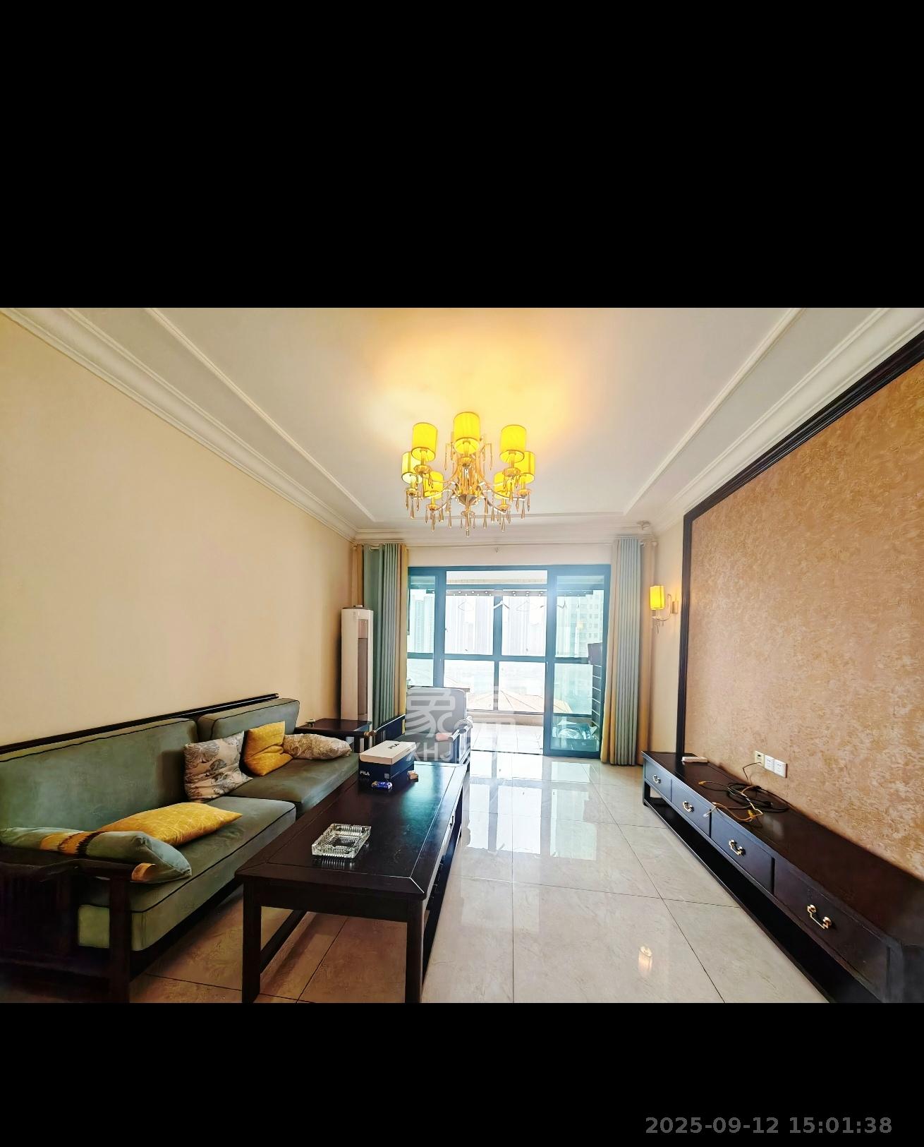 恒大御景湾  3室2厅2卫    3500.0元/月 恒大御景湾  3室2厅2卫    3500.0元/月室内图