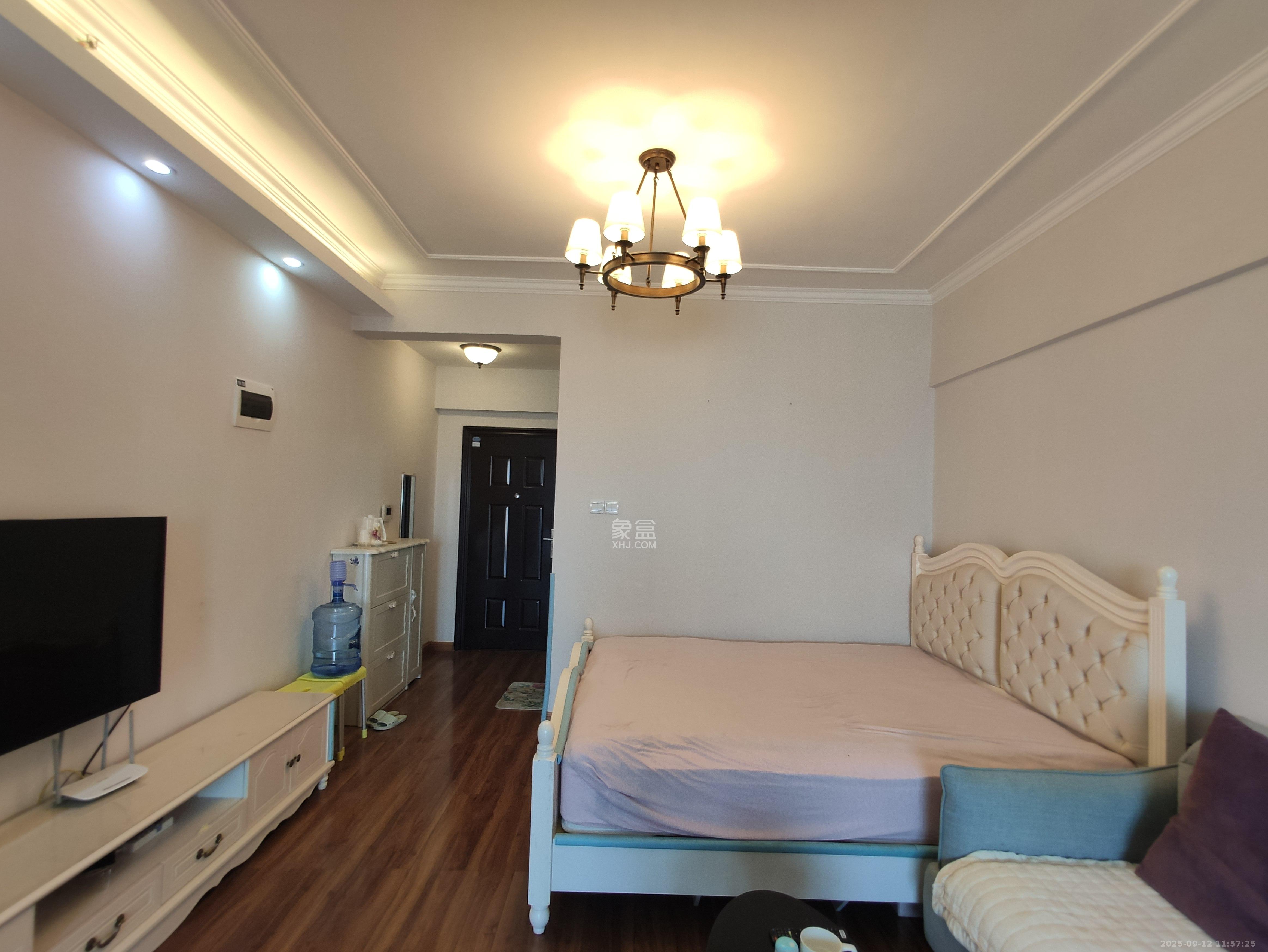 山水湾 1室1厅1卫 1600.0元/月 山水湾 1室1厅1卫 1600.0元/月室内图