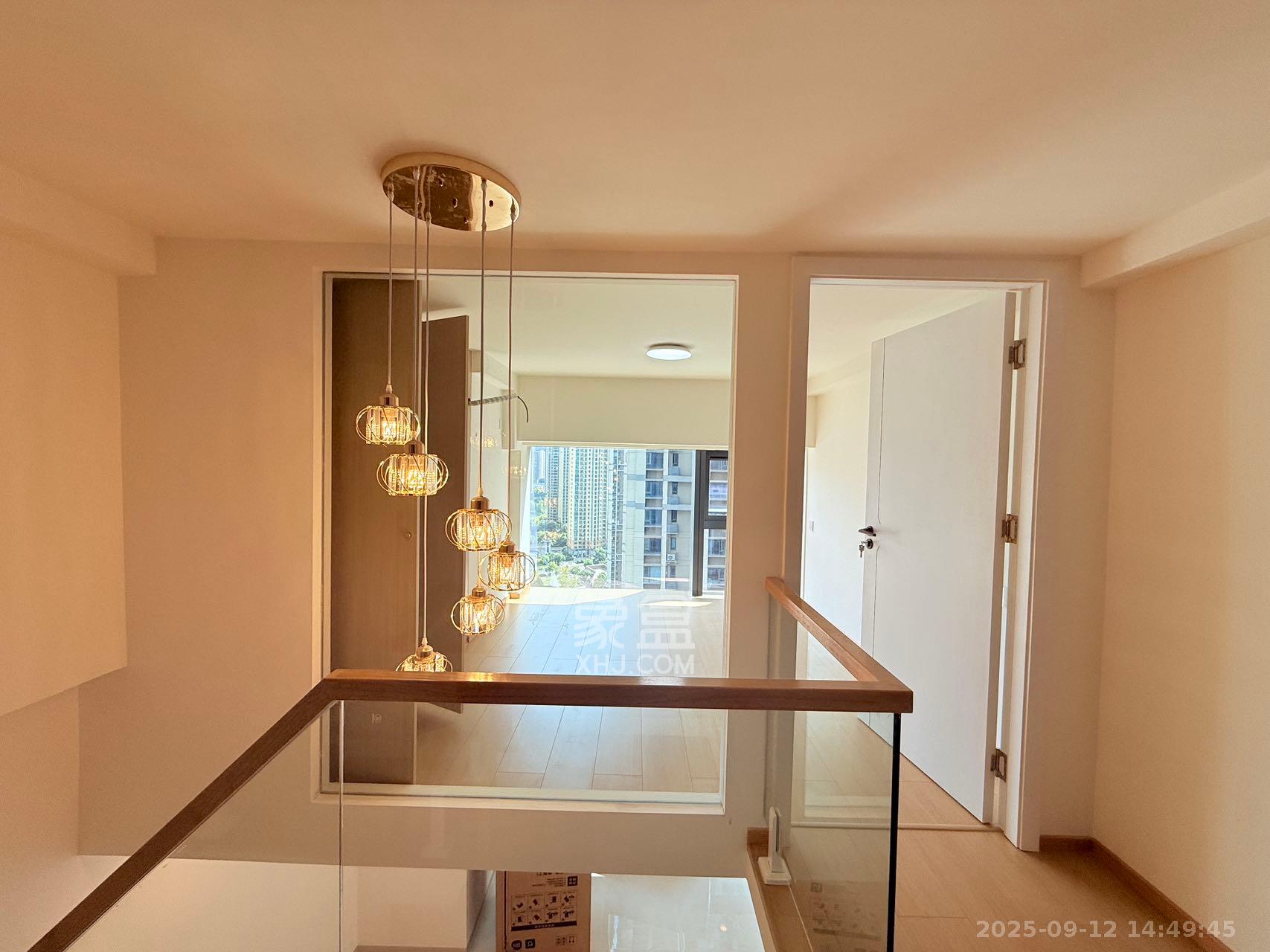 卓越中寰 2室1厅1卫 2500.0元/月 卓越中寰 2室1厅1卫 2500.0元/月室内图