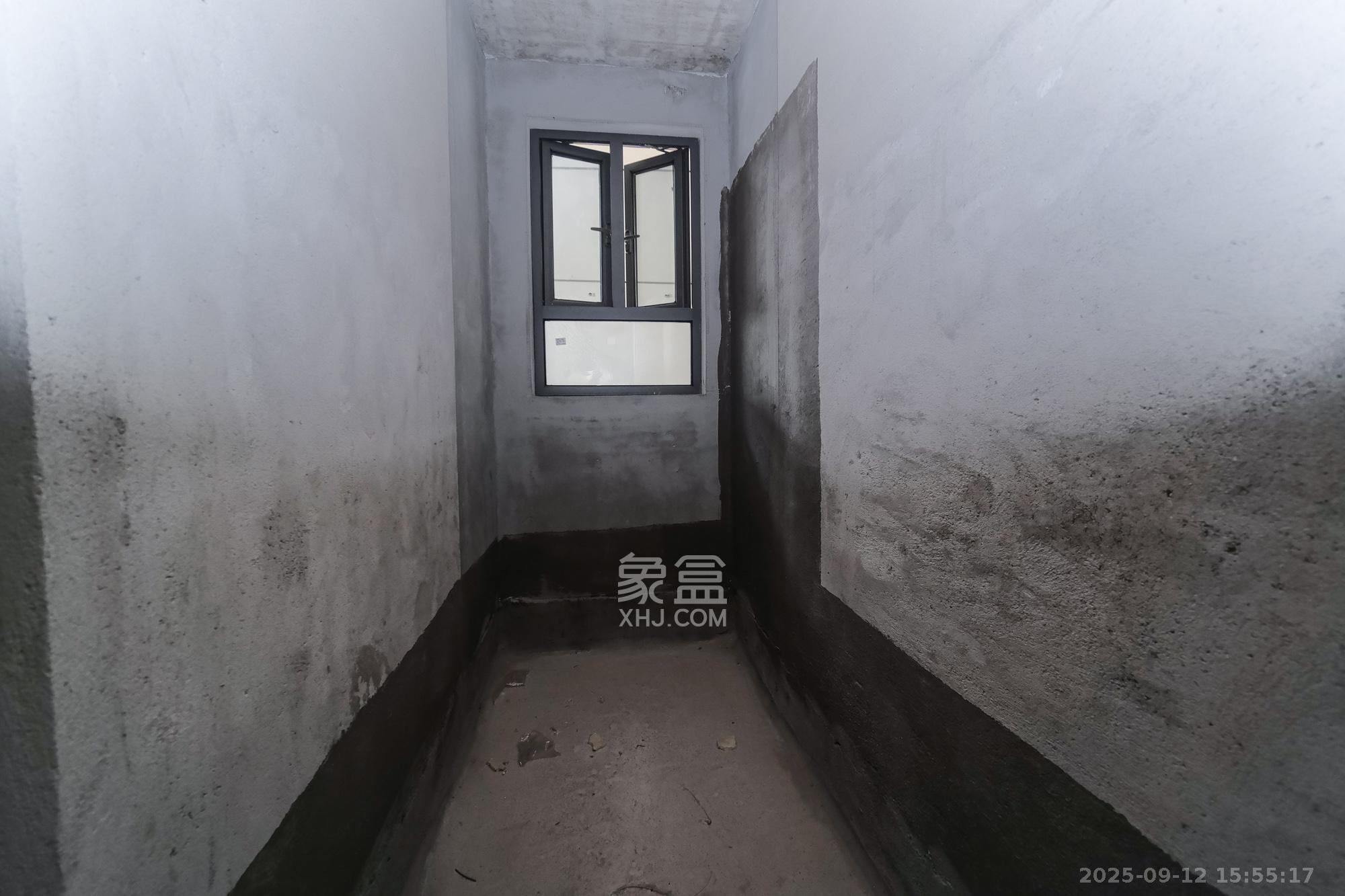 荣盛城  4室2厅2卫    73.0万 荣盛城  4室2厅2卫    73.0万卫生间