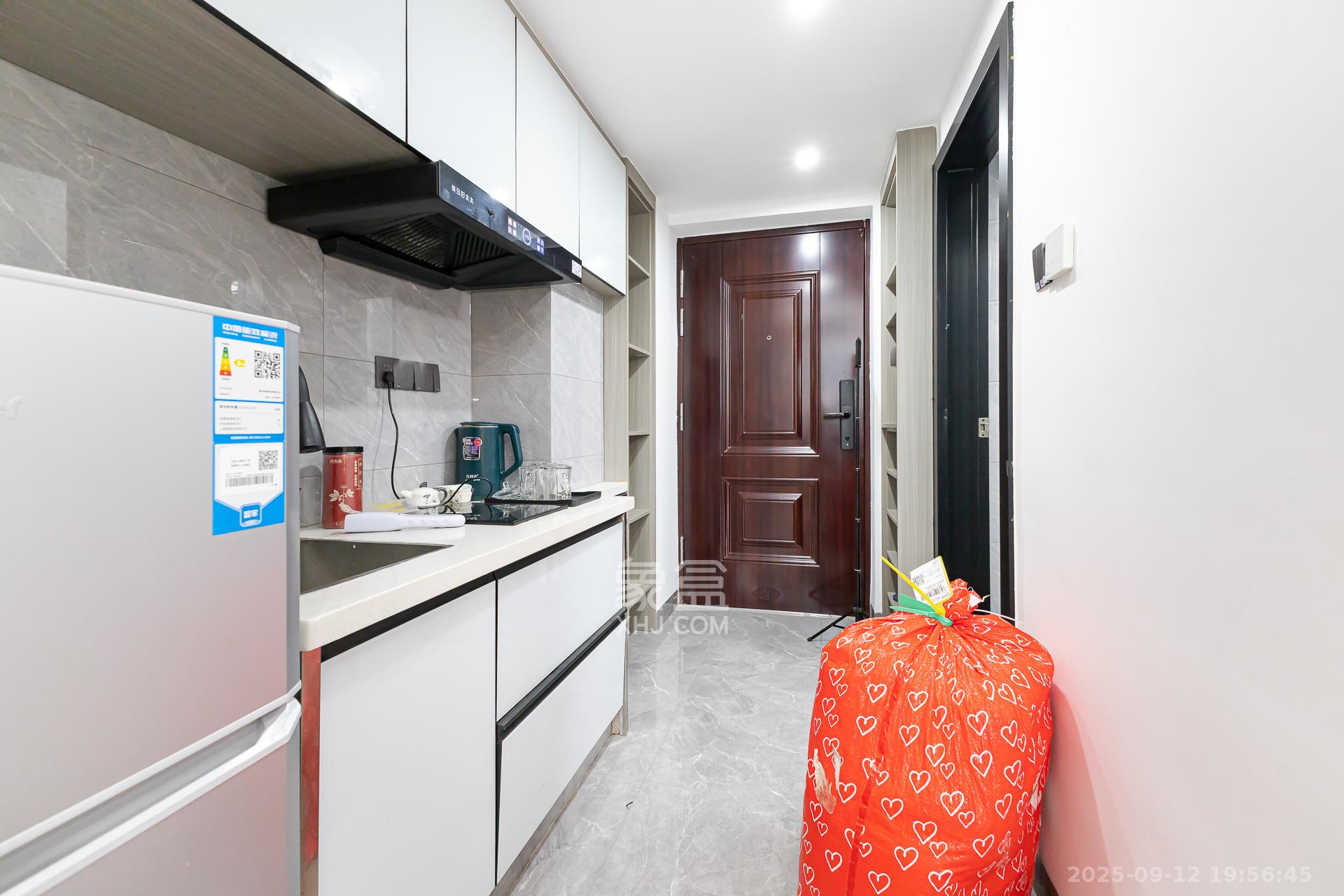 卡地亚公寓  2室1厅1卫    35.0万厨房