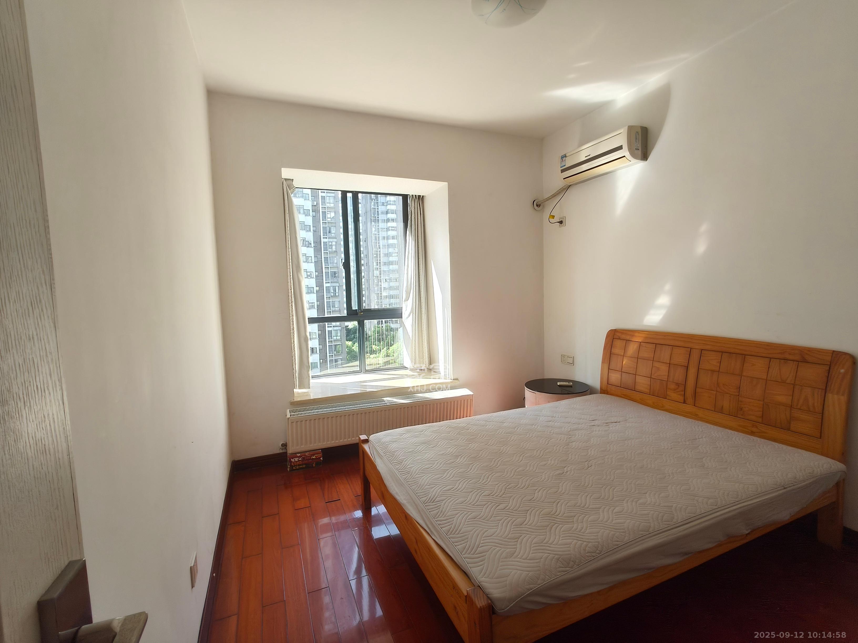 湘江世纪城聚江苑  4室2厅2卫    3200.0元/月室内图