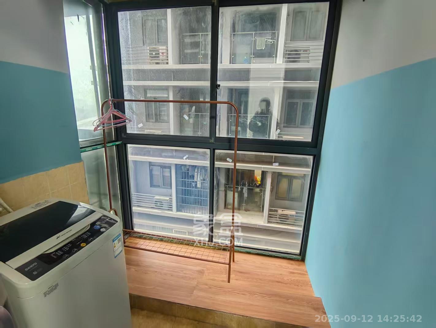 环宇天地、中海地产（中信城市广场二期）  1室1厅1卫    1000.0元/月室内图