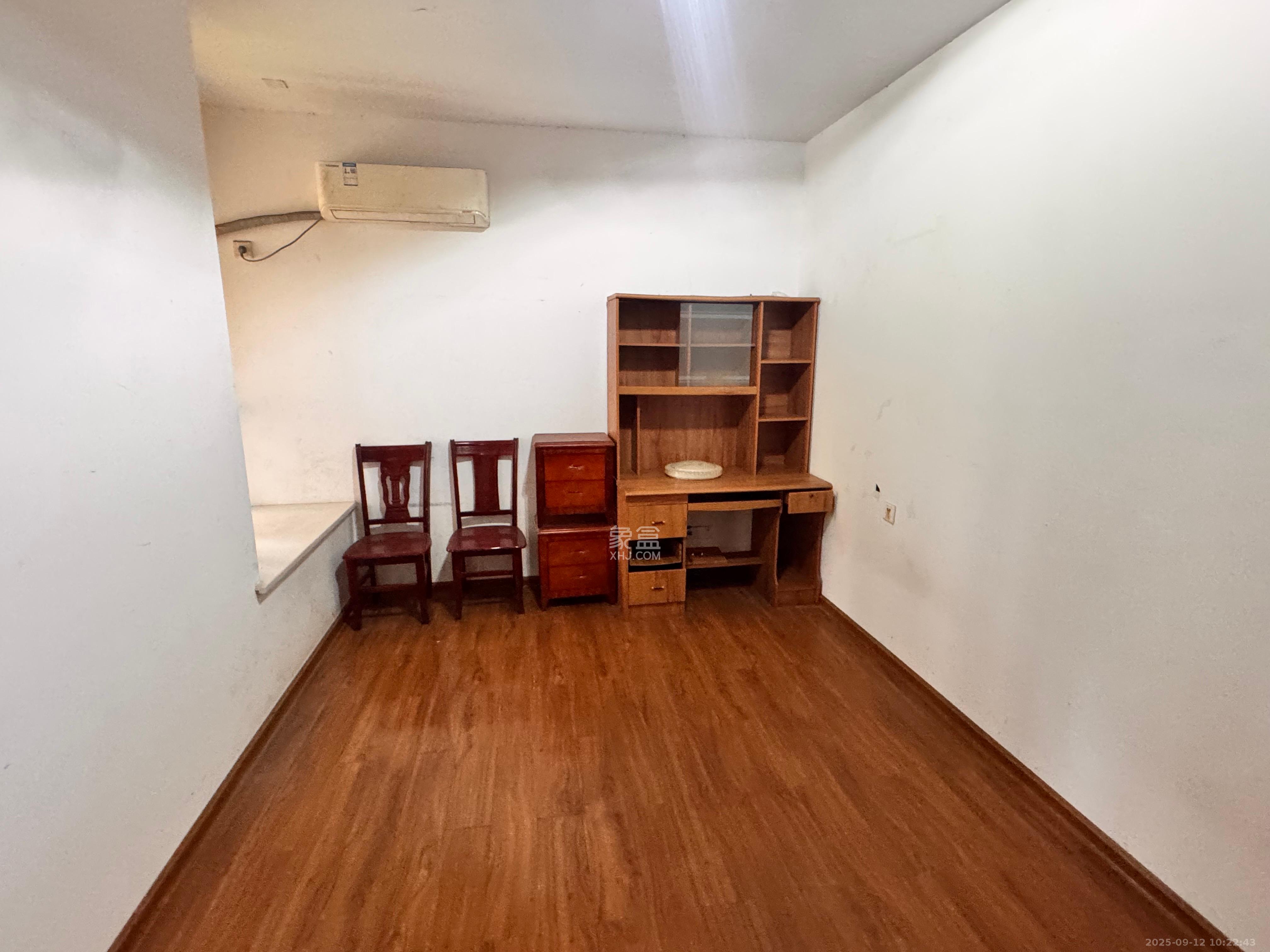 长房时代城 3室2厅2卫 2800.0元/月 长房时代城 3室2厅2卫 2800.0元/月室内图