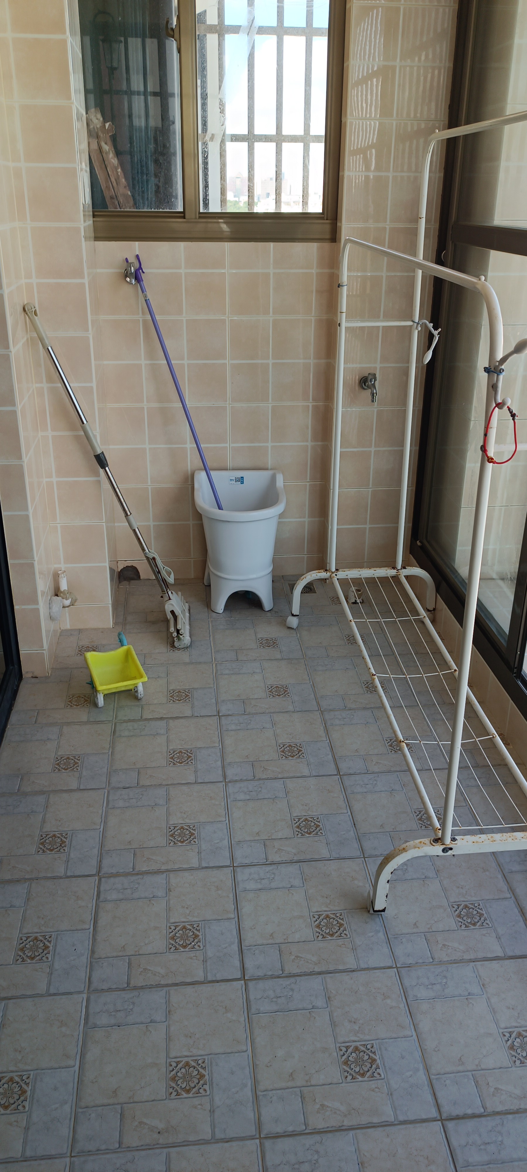 侨中里(教师公寓)  3室1厅1卫    3200.0元/月 侨中里(教师公寓)  3室1厅1卫    3200.0元/月室内图