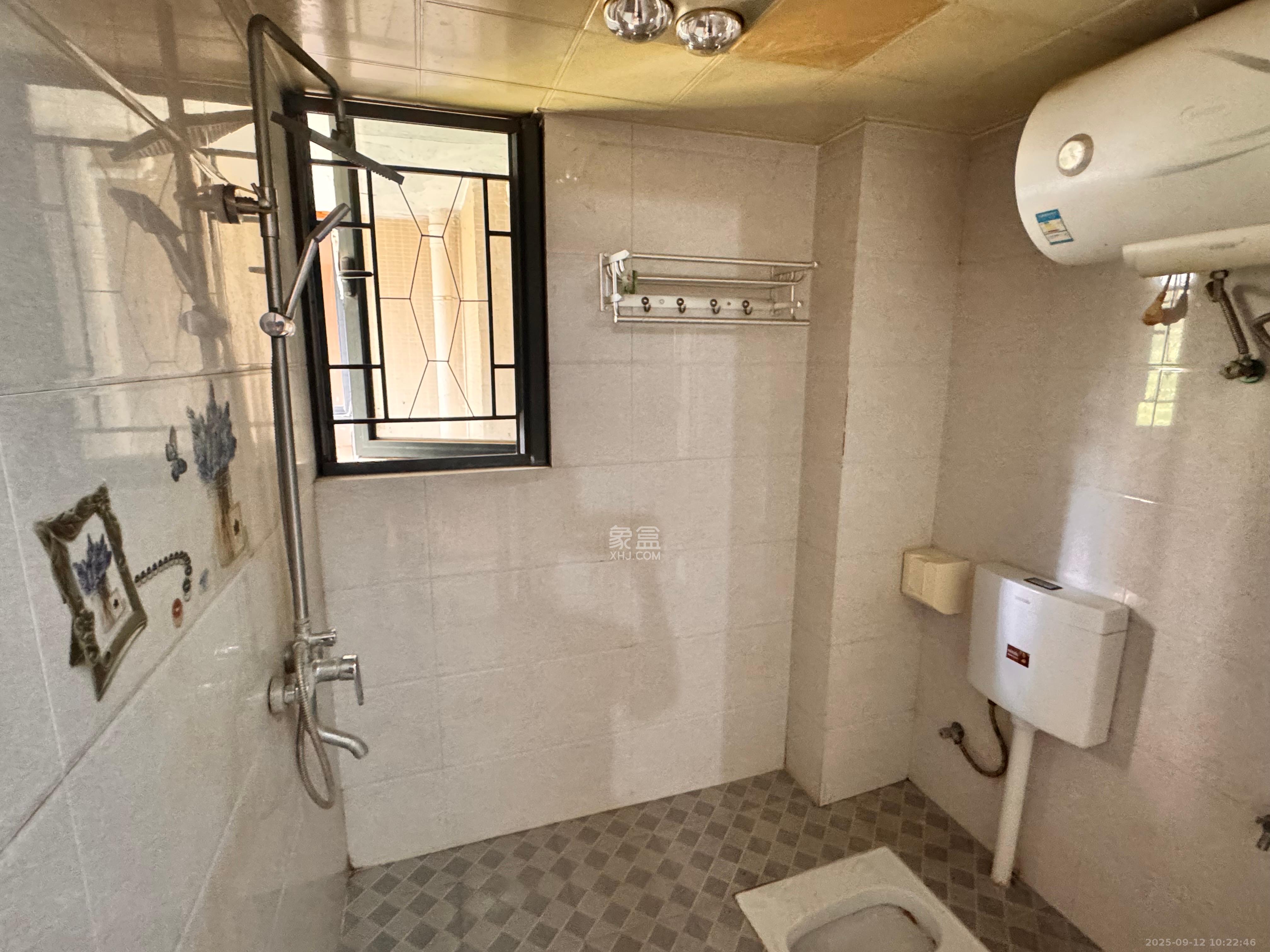 长房时代城 3室2厅2卫 2800.0元/月 长房时代城 3室2厅2卫 2800.0元/月室内图