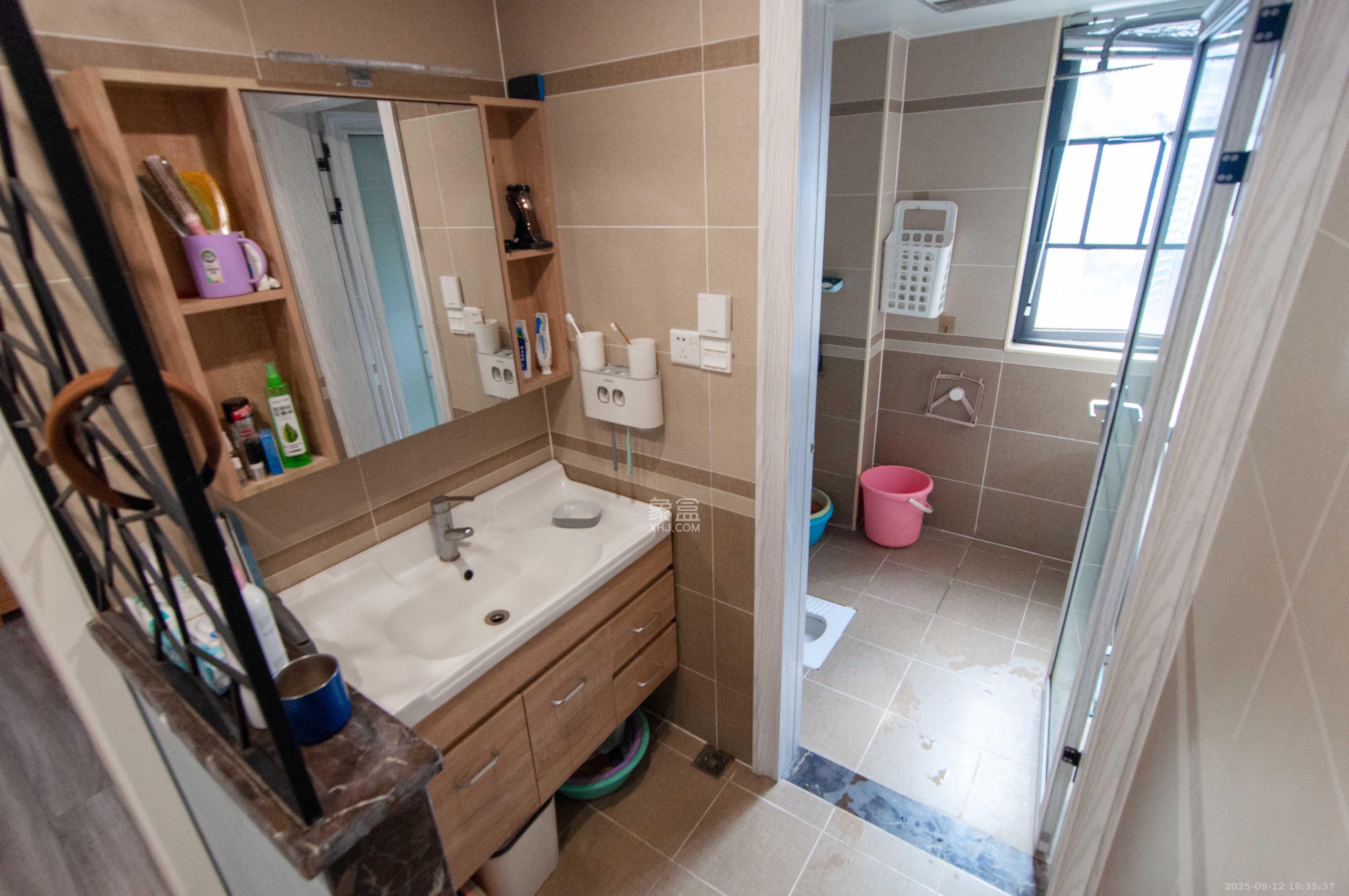 振业城二期 3室1厅1卫 128.0万 振业城二期 3室1厅1卫 128.0万卫生间