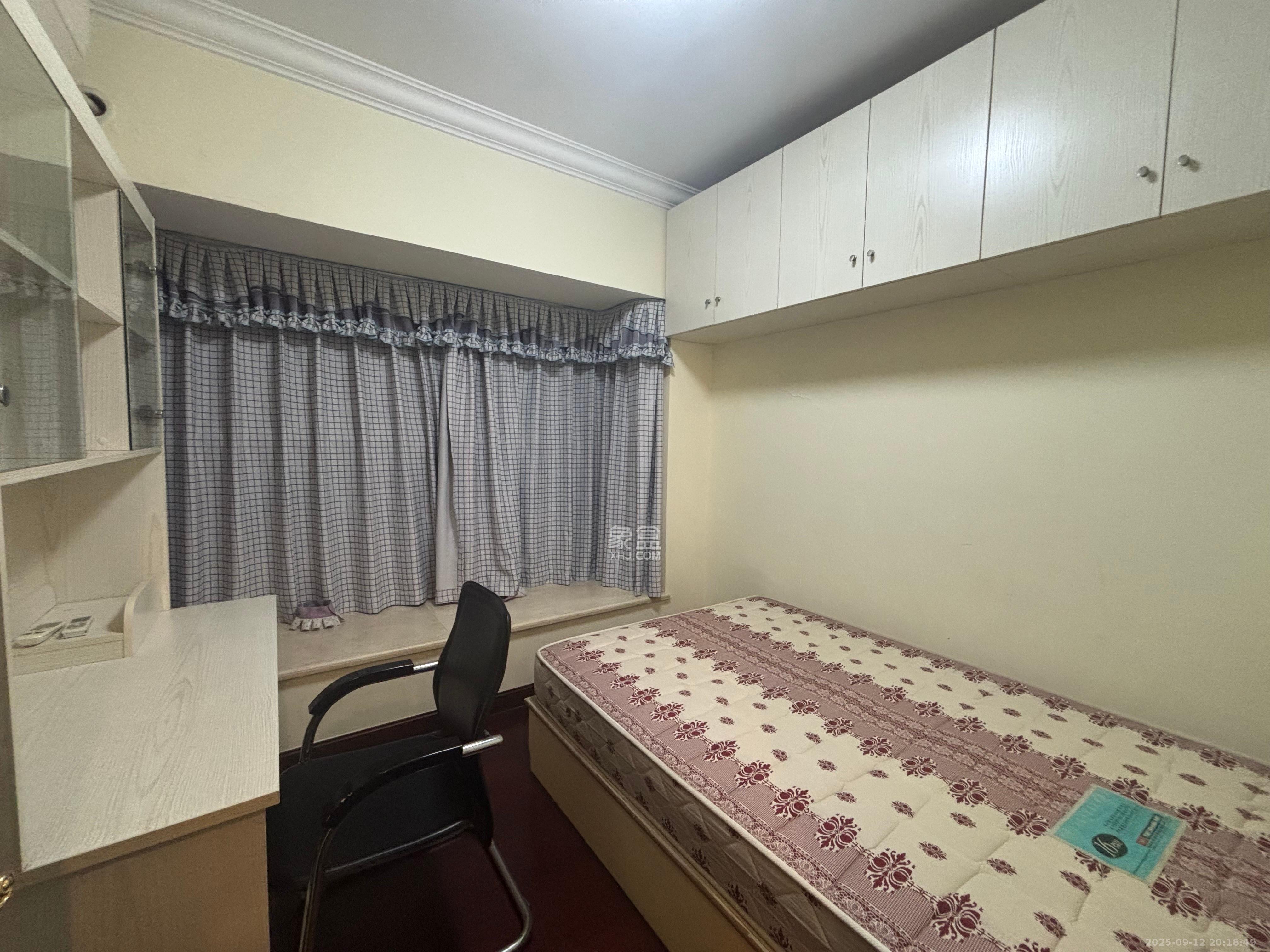 恒大华府  3室2厅1卫    2400.0元/月室内图