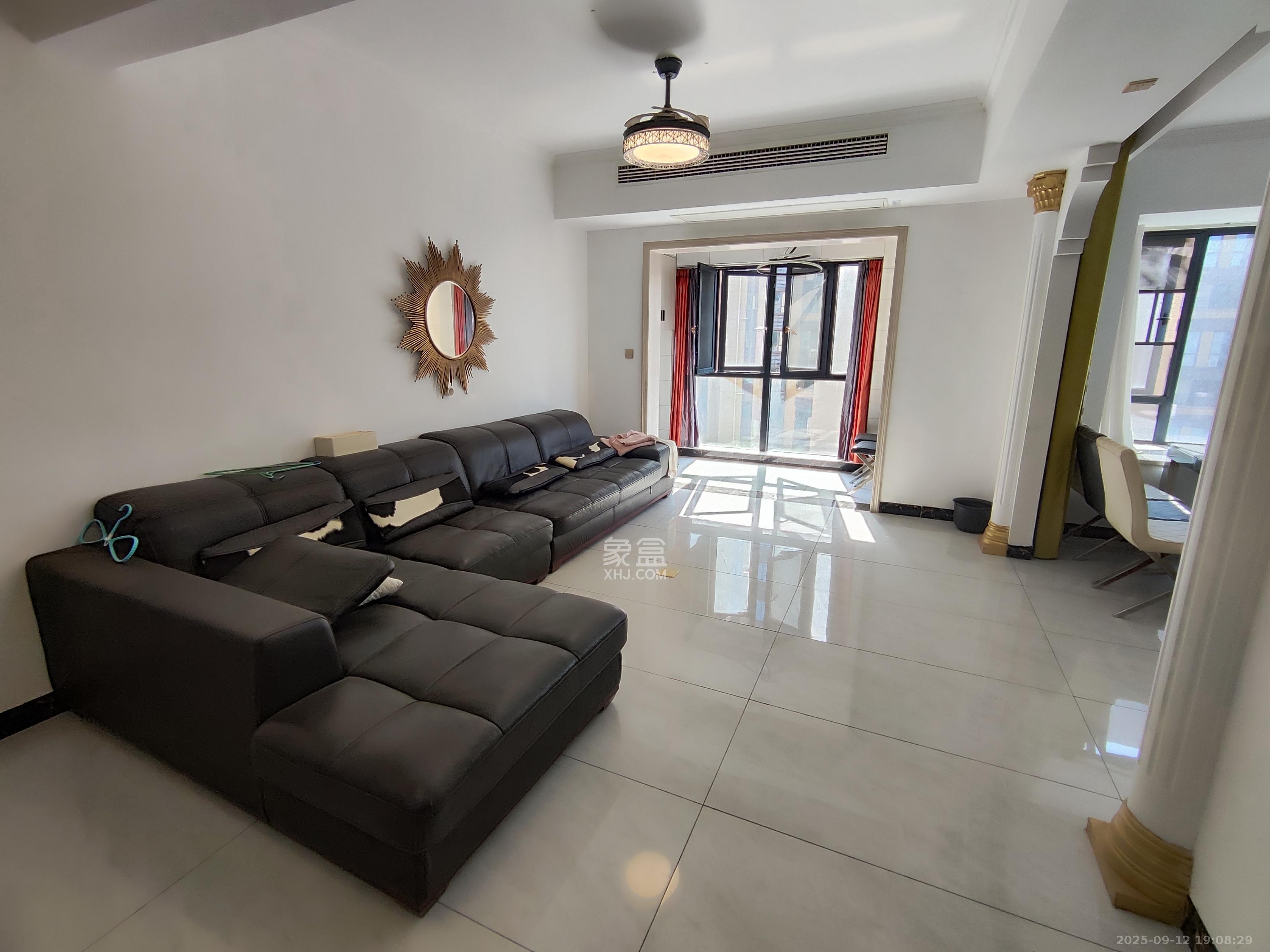 澳海谷山府 4室2厅2卫 2500.0元/月 澳海谷山府 4室2厅2卫 2500.0元/月室内图