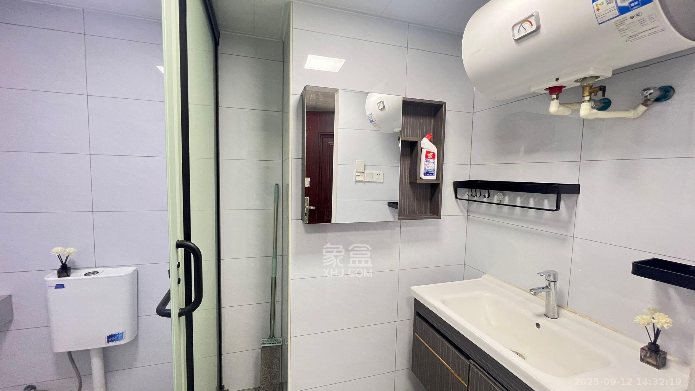 高升时代广场(冠铭商务中心) 1室1厅1卫 1400.0元/月 高升时代广场(冠铭商务中心) 1室1厅1卫 1400.0元/月室内图