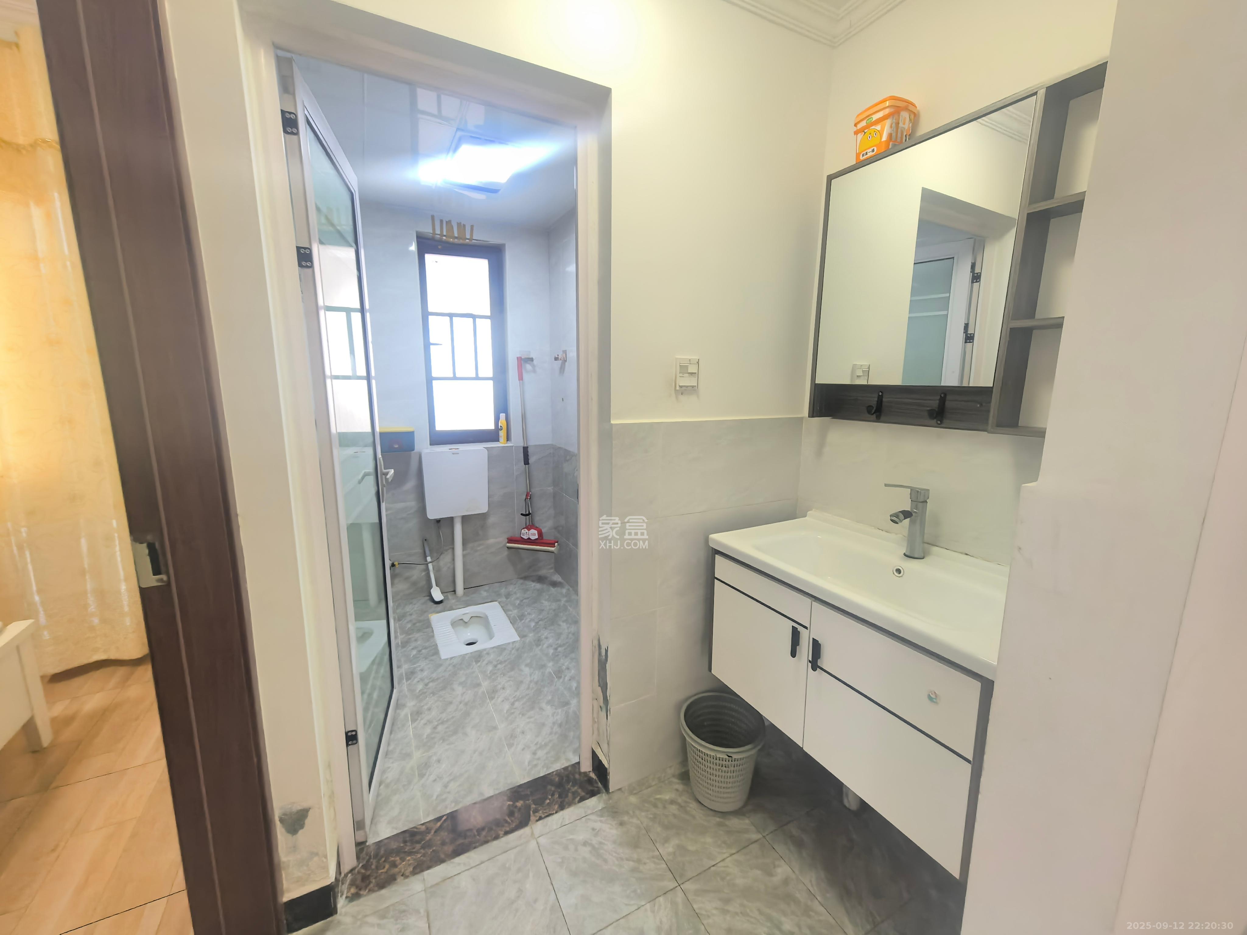 中梁星都荟  3室2厅1卫    2000.0元/月室内图