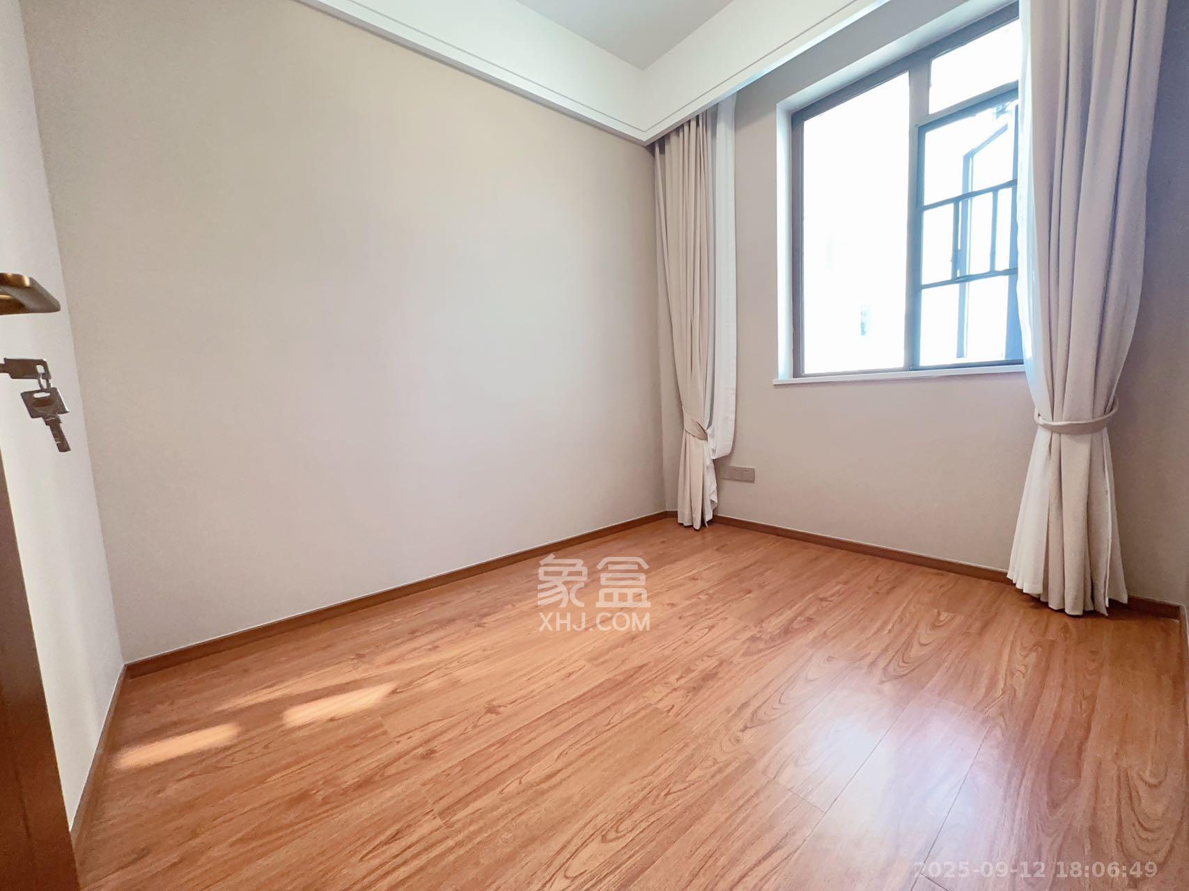 富兴时代御城  4室2厅2卫    7500.0元/月室内图