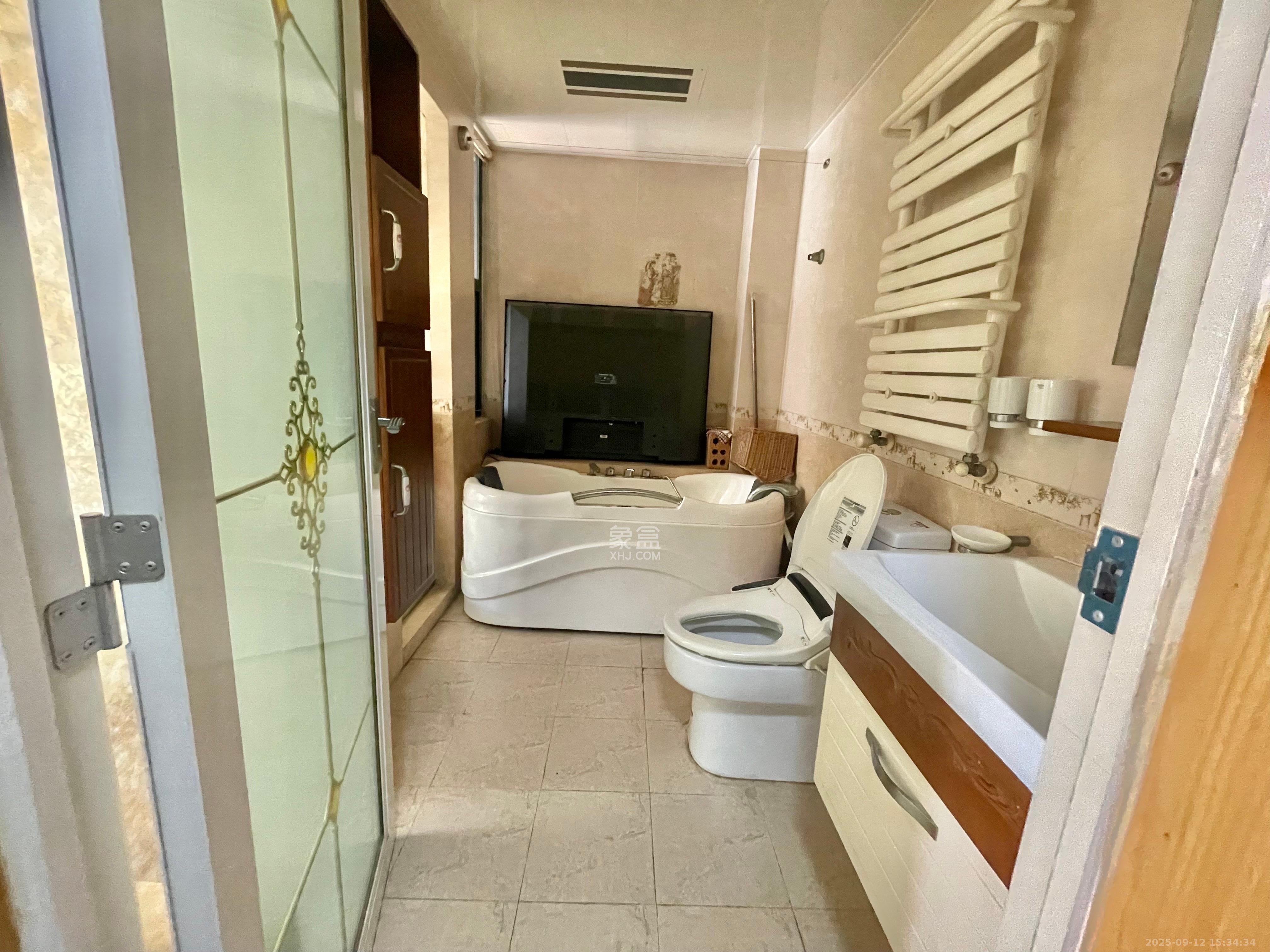 中江国际花城 3室2厅2卫 3200.0元/月 中江国际花城 3室2厅2卫 3200.0元/月室内图