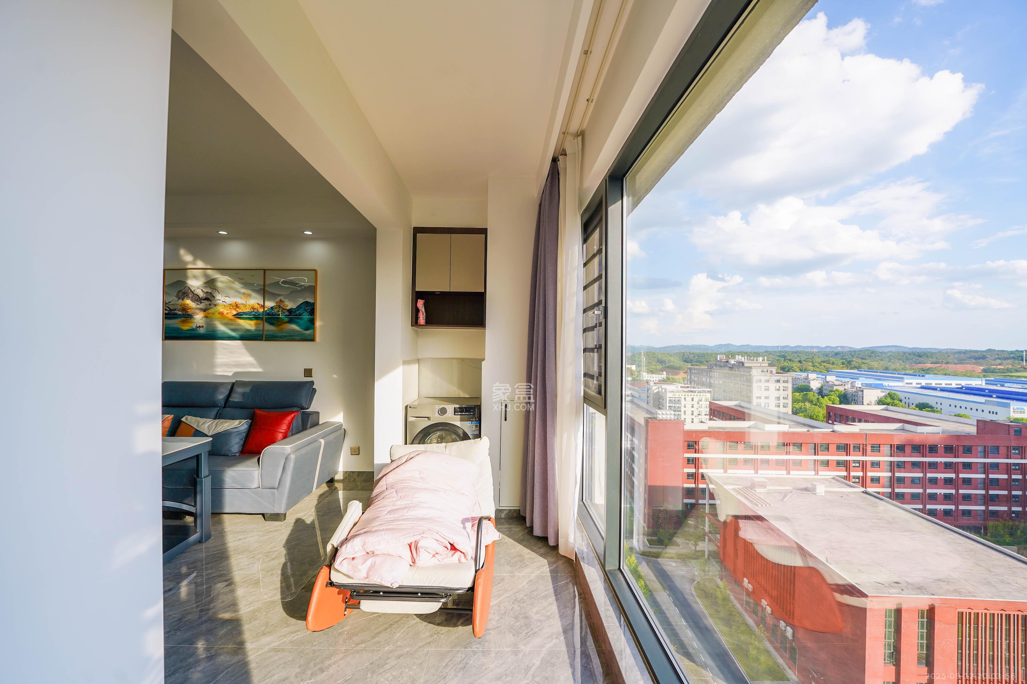 旭辉雨金广场 3室2厅2卫 108.0万 旭辉雨金广场 3室2厅2卫 108.0万阳台